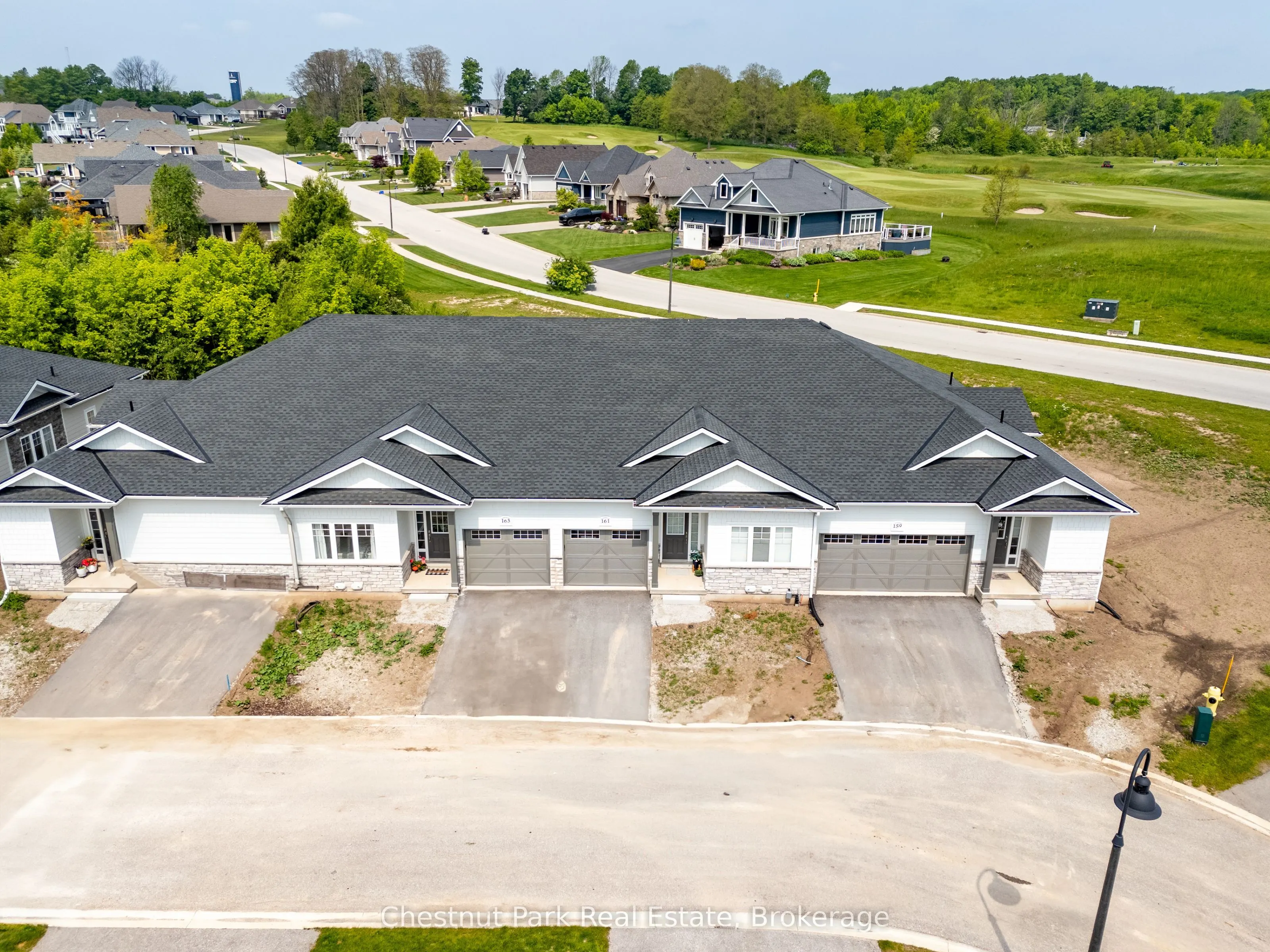 161 Hawthorn Crescent #33