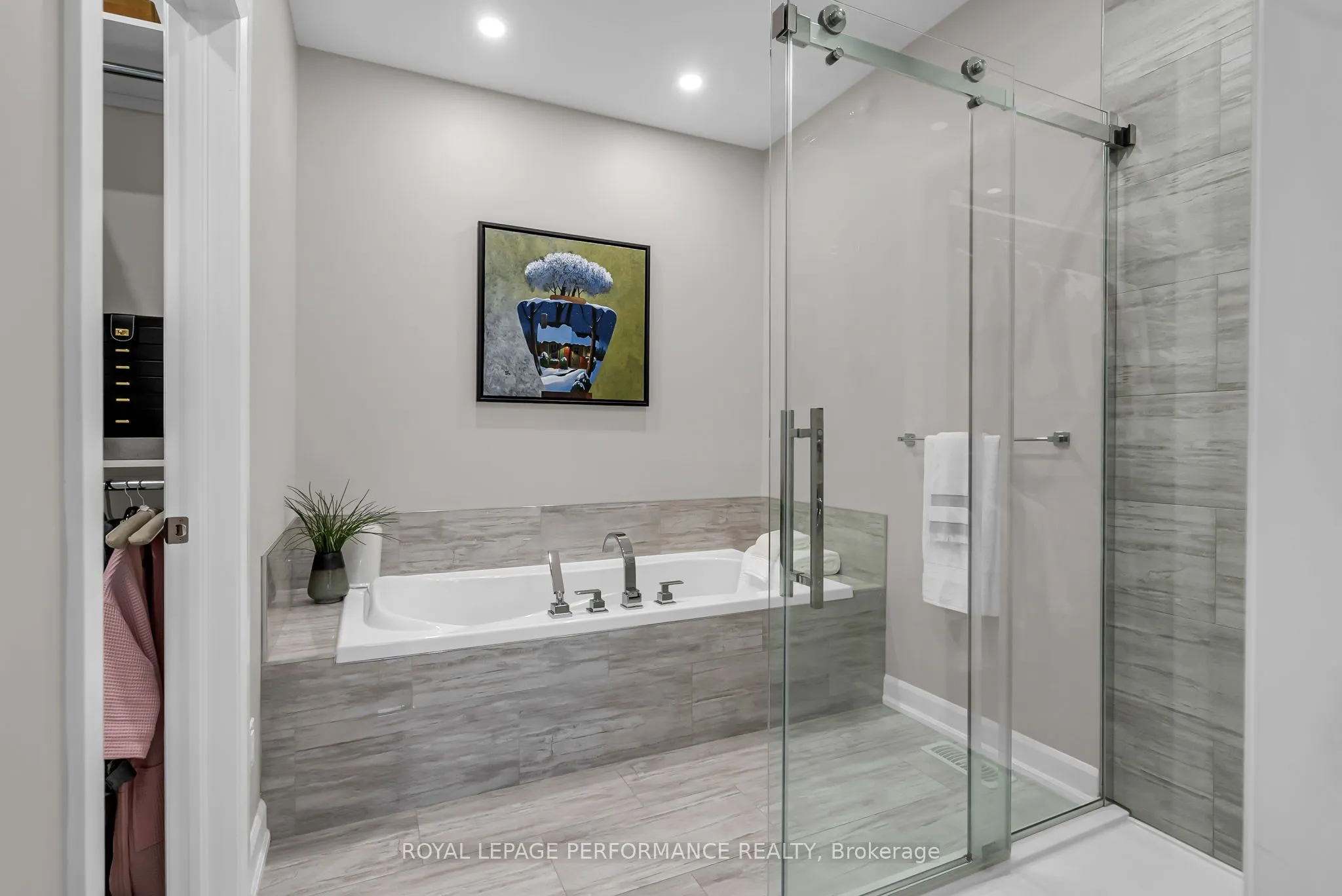 4 Matthew Kieran Crescent