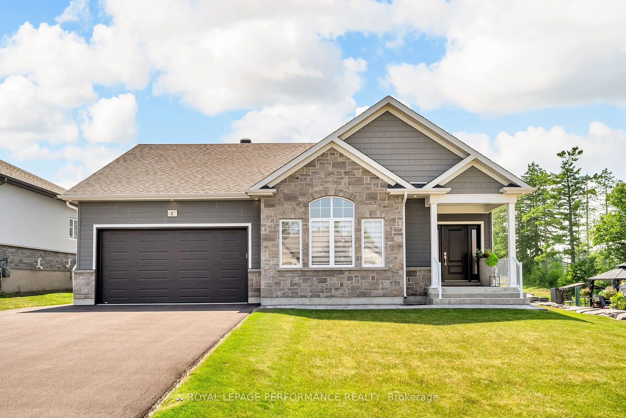 4 Matthew Kieran Crescent