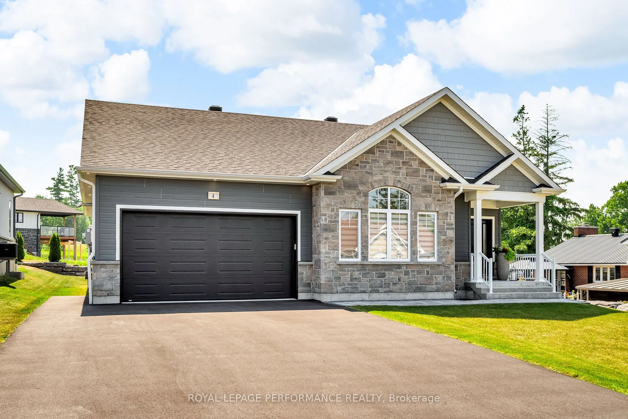4 Matthew Kieran Crescent