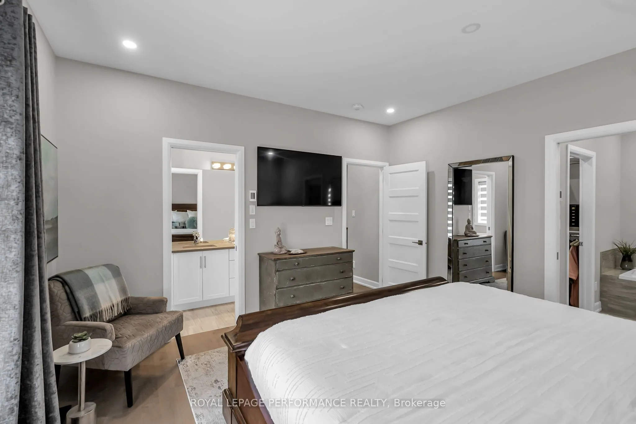 4 Matthew Kieran Crescent