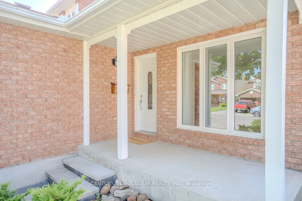 612 Chenier Way