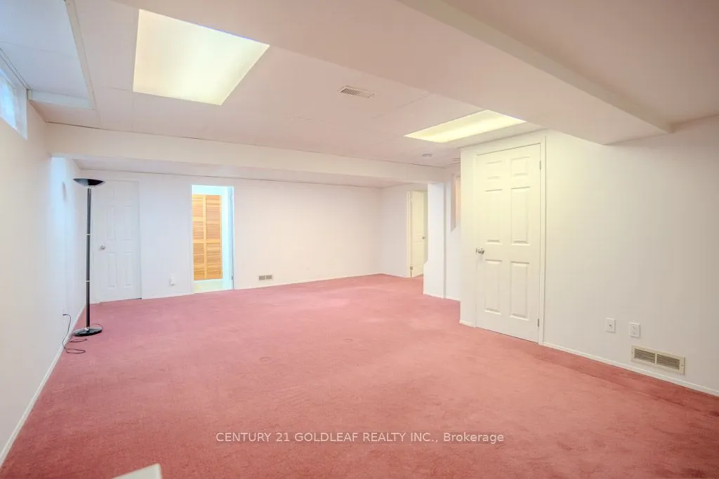612 Chenier Way