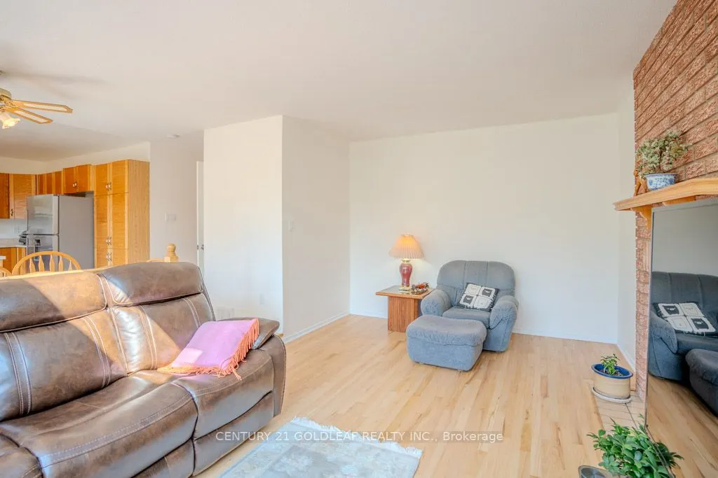 612 Chenier Way