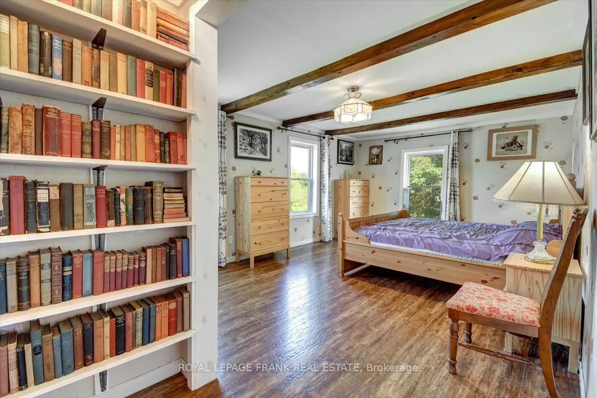 99 Anstruther Lake Road