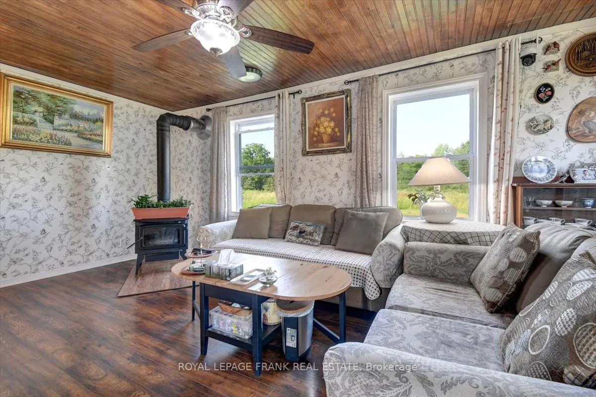 99 Anstruther Lake Road
