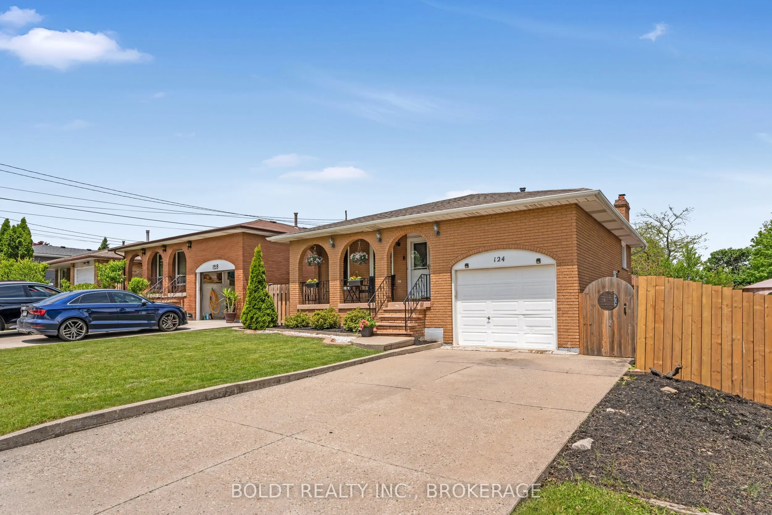 124 Quaker Crescent