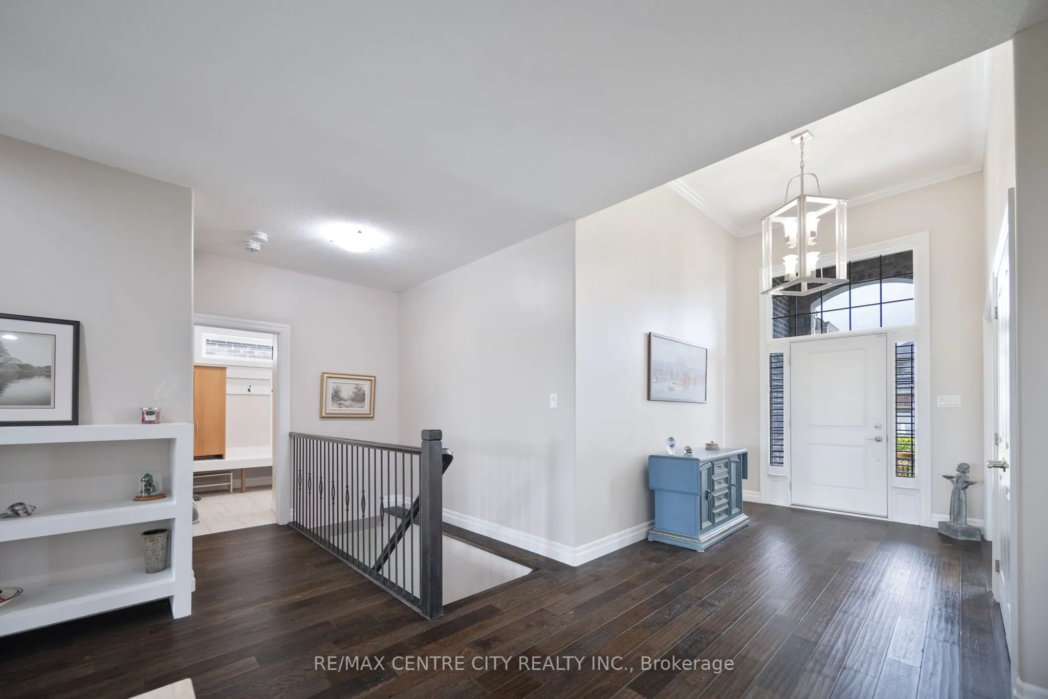 2800 Sheffield Place