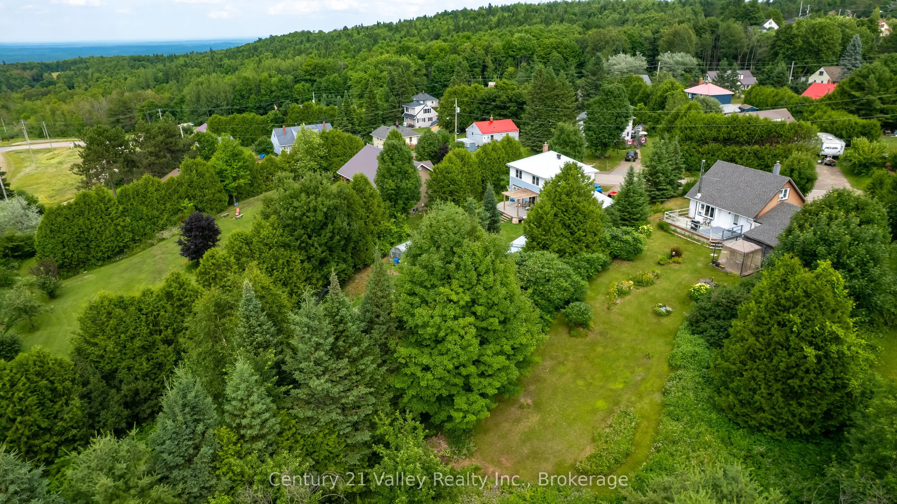 19 Algonquin Road