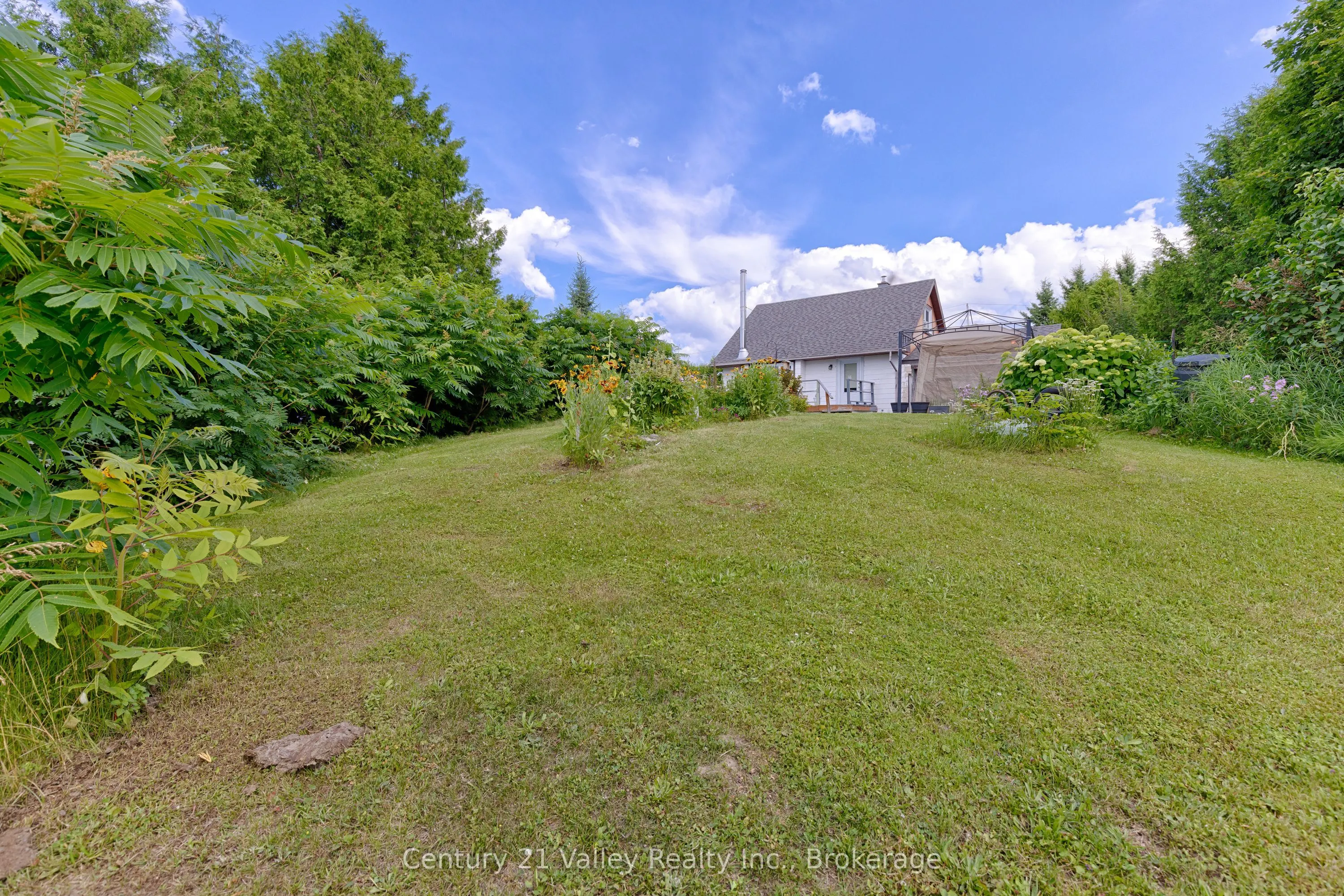 19 Algonquin Road