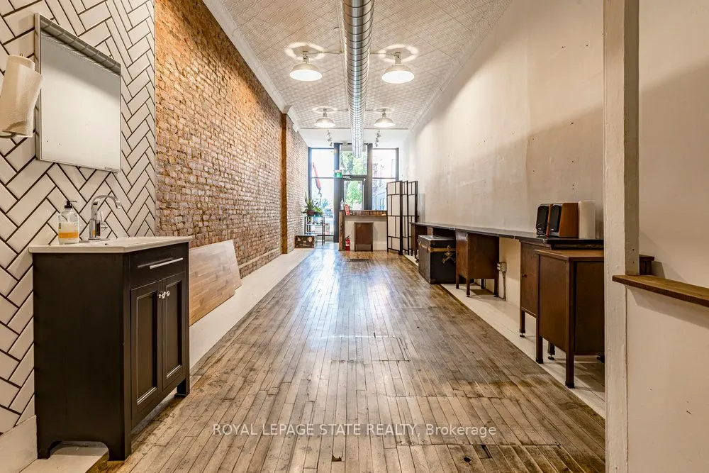 203 King Street E, ##1