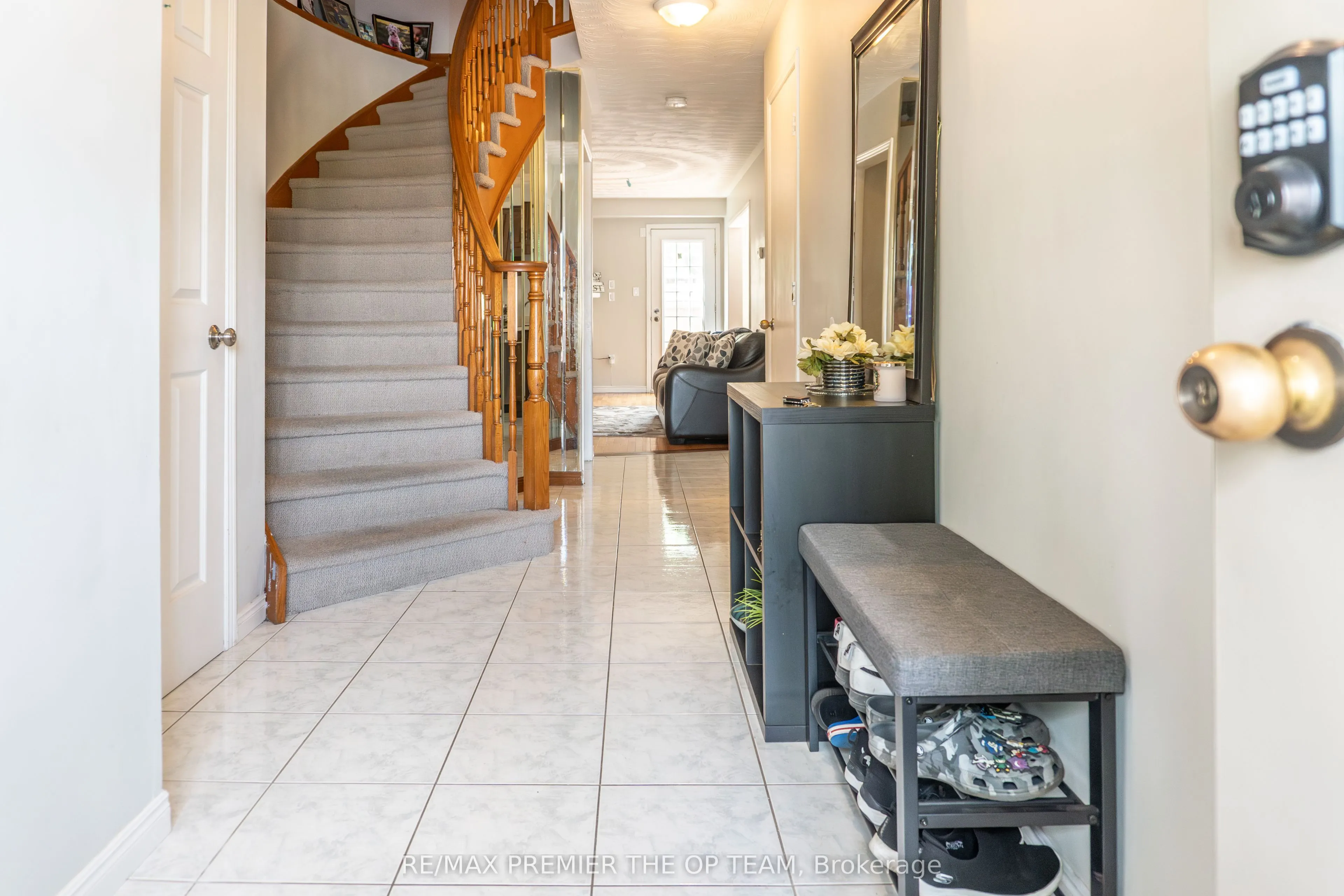 255 Mount Albion Road, #3