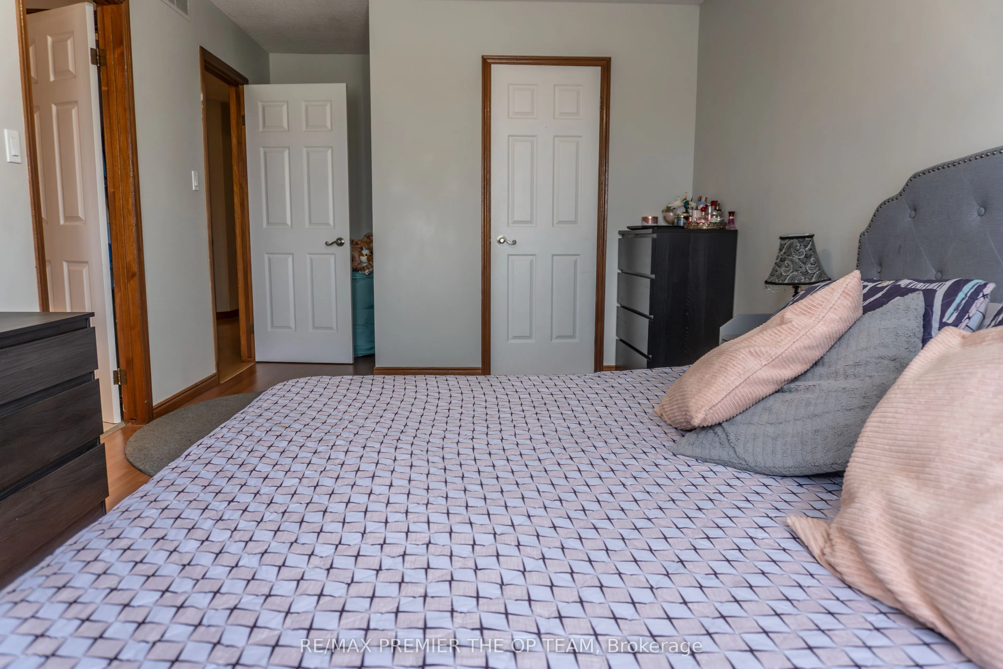 255 Mount Albion Road, #3
