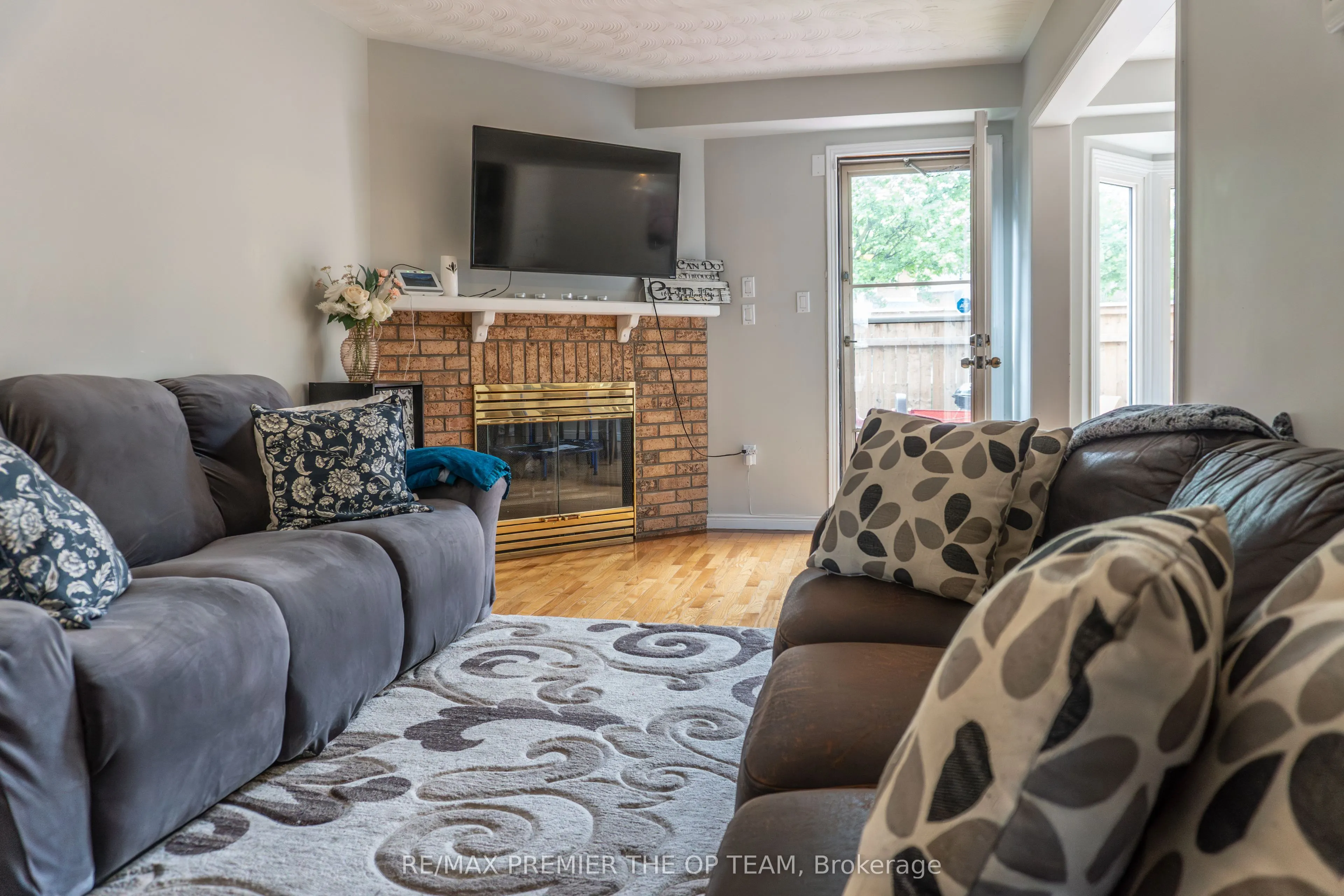 255 Mount Albion Road, #3