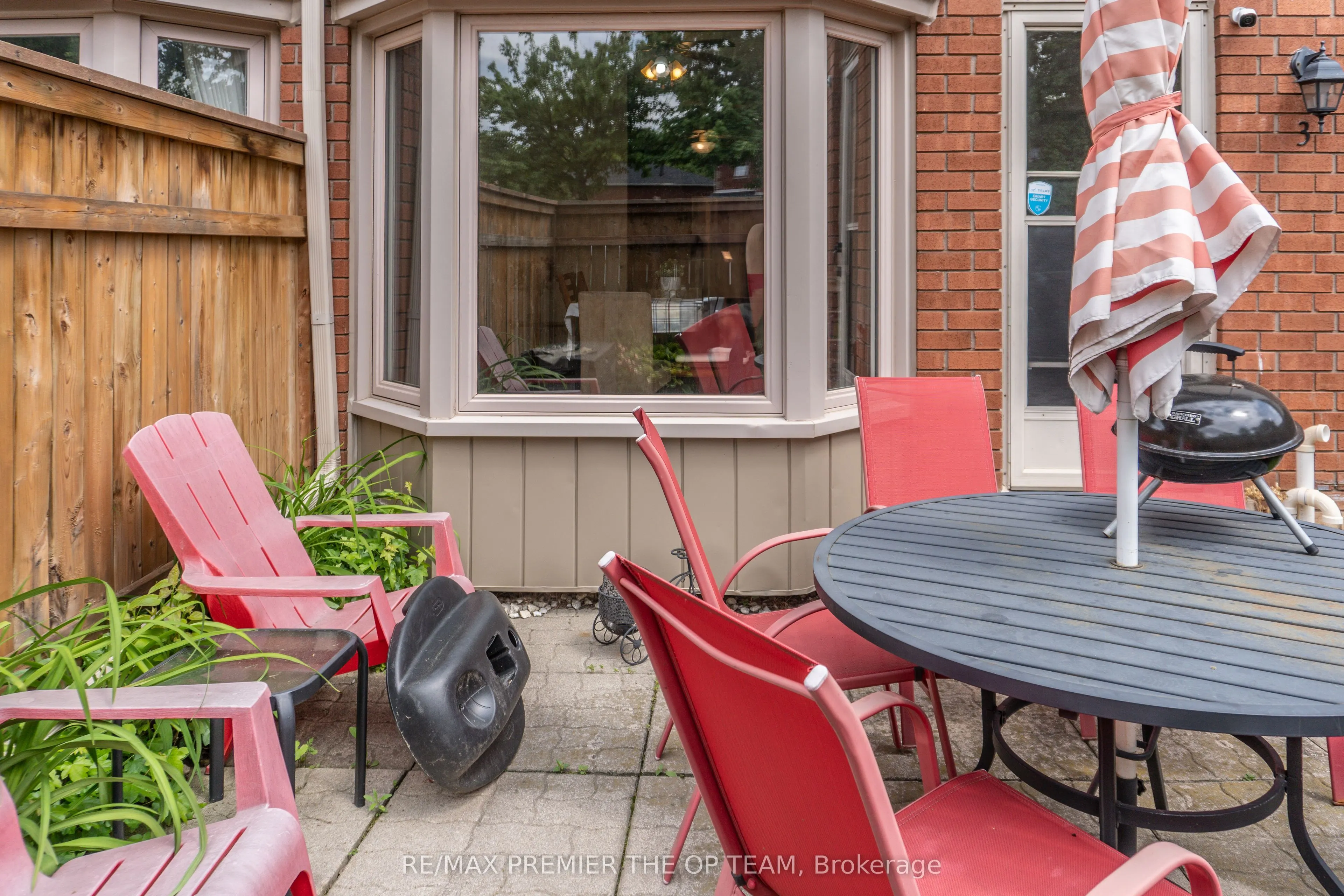 255 Mount Albion Road, #3