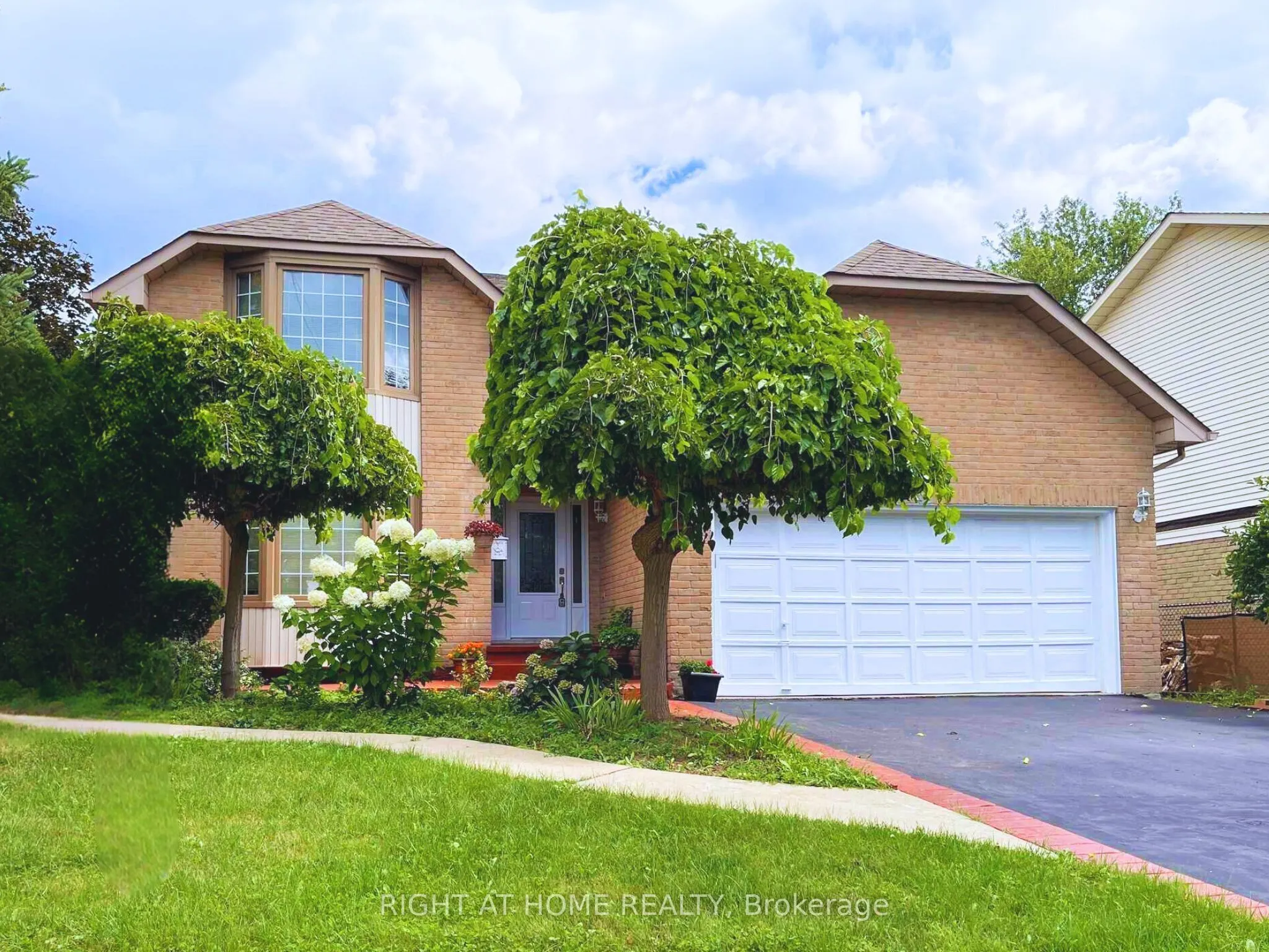 309 Amberly Boulevard