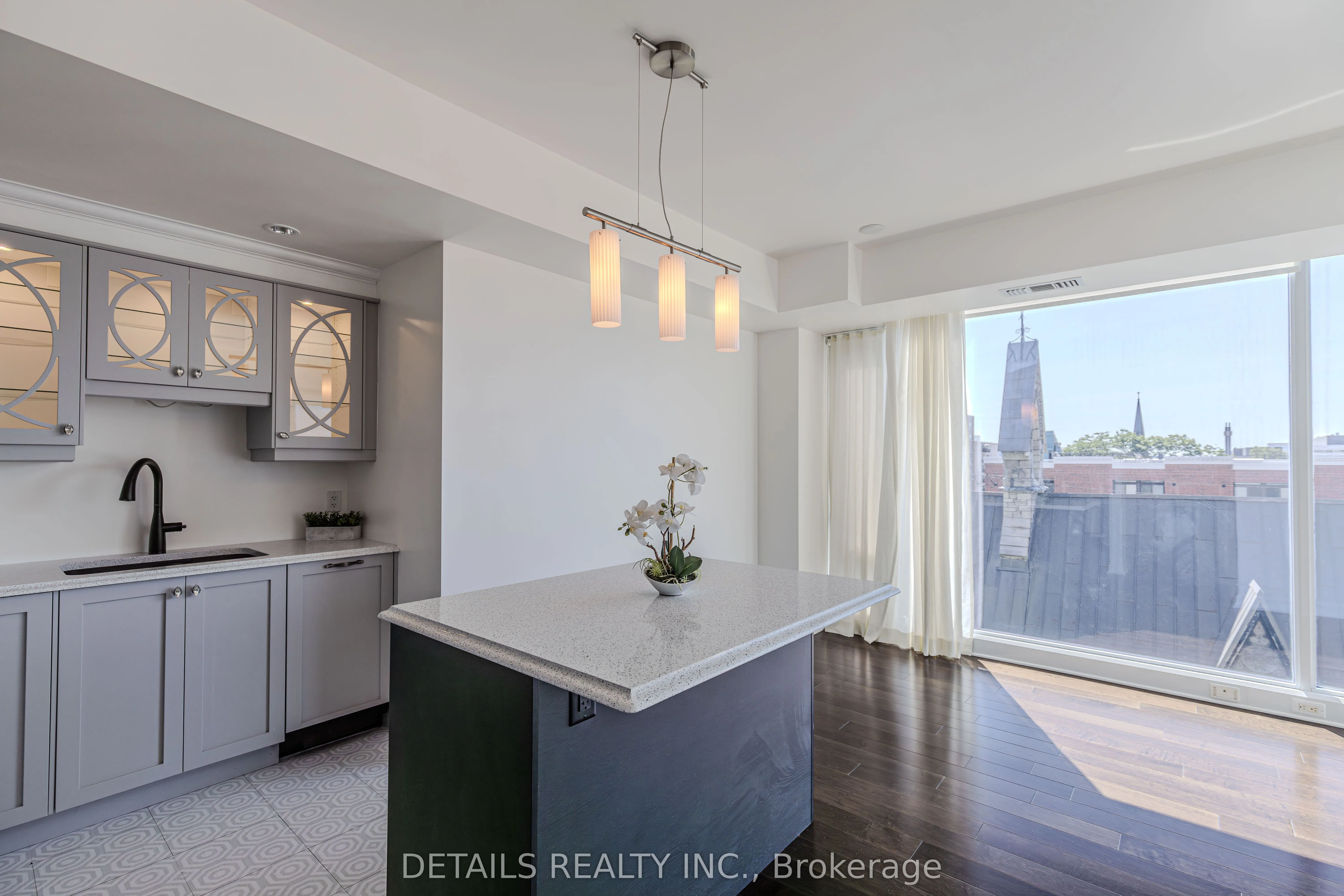 238 Besserer Street, ##717