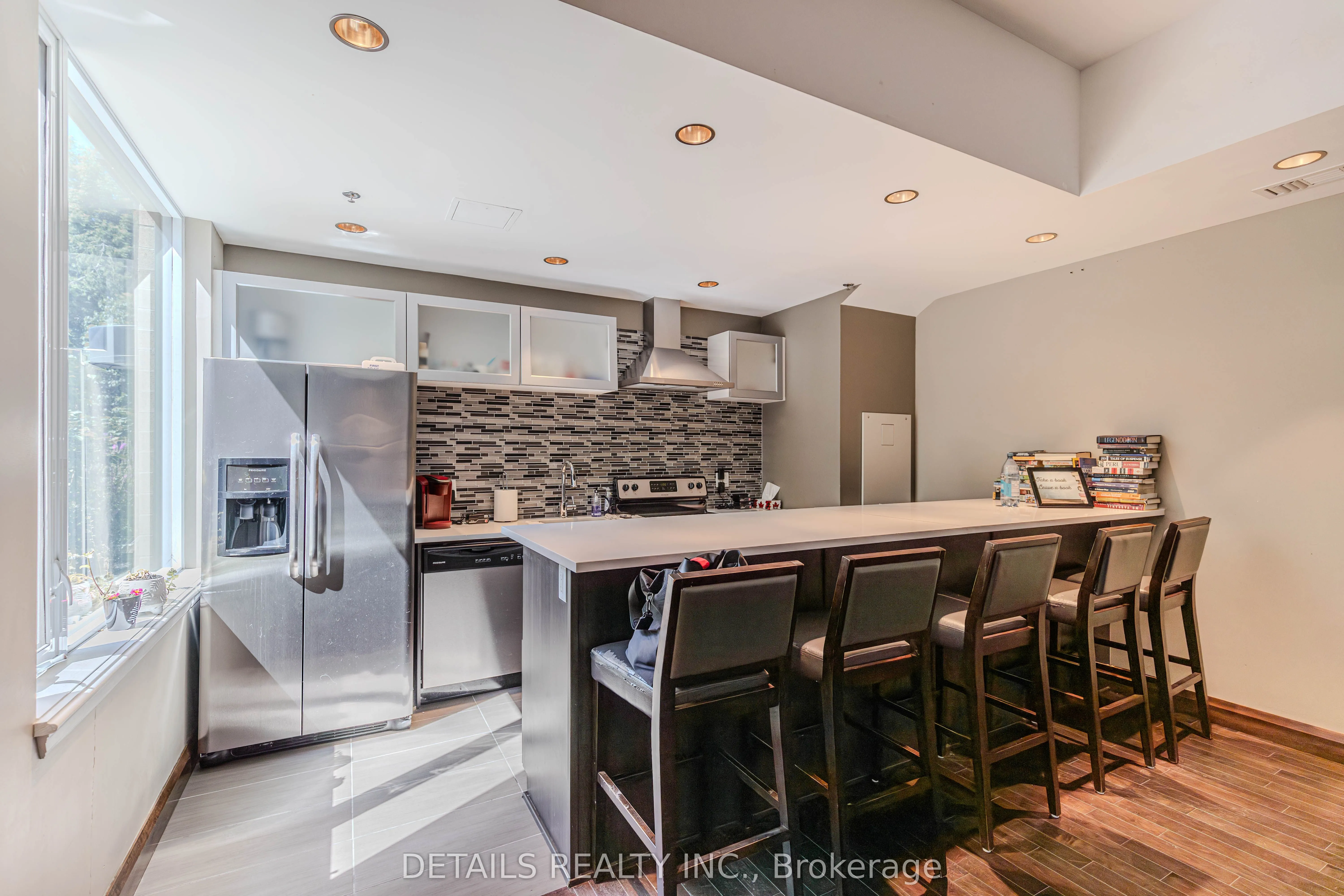 238 Besserer Street, ##717