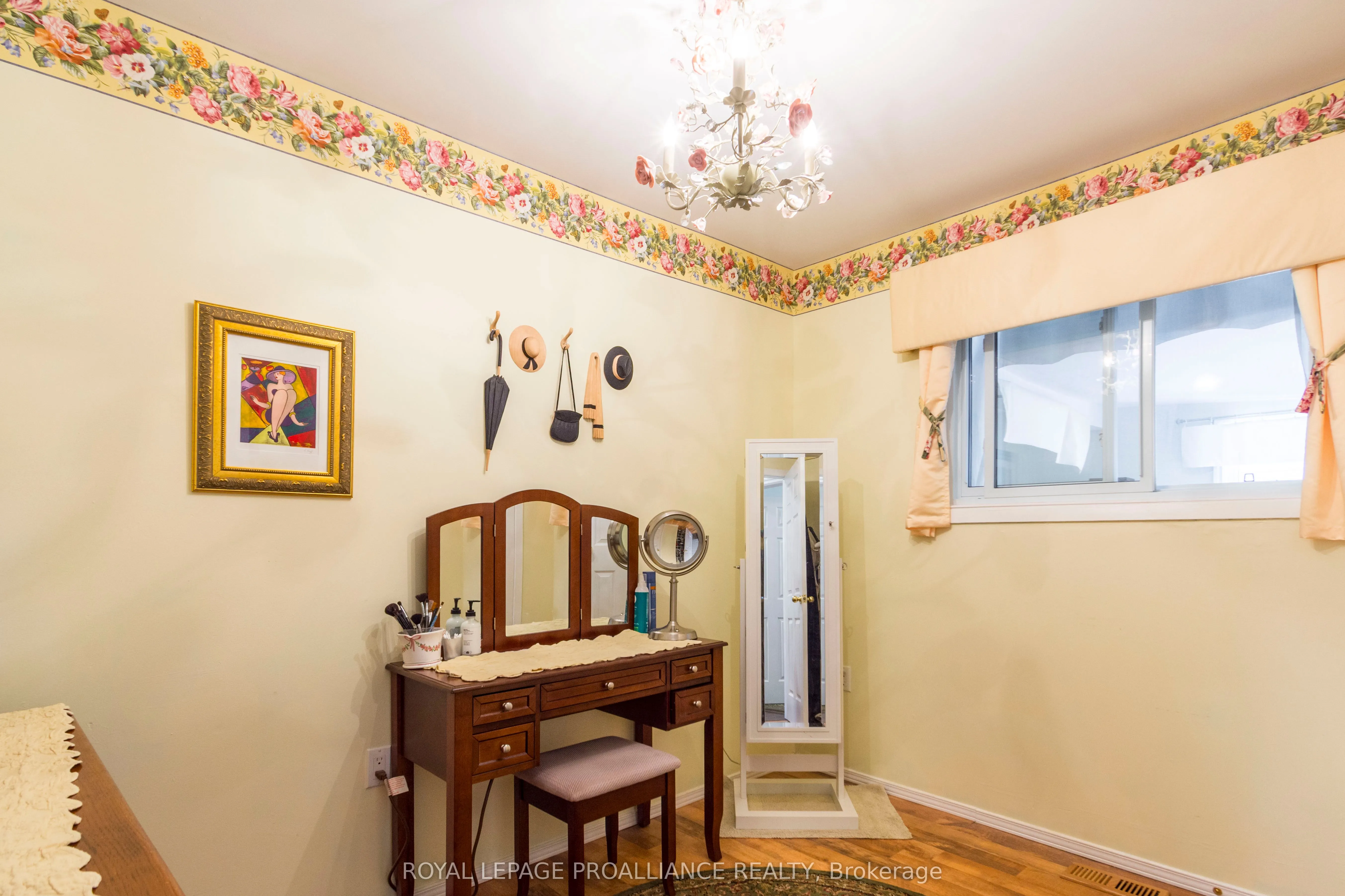 56 Parkview Heights