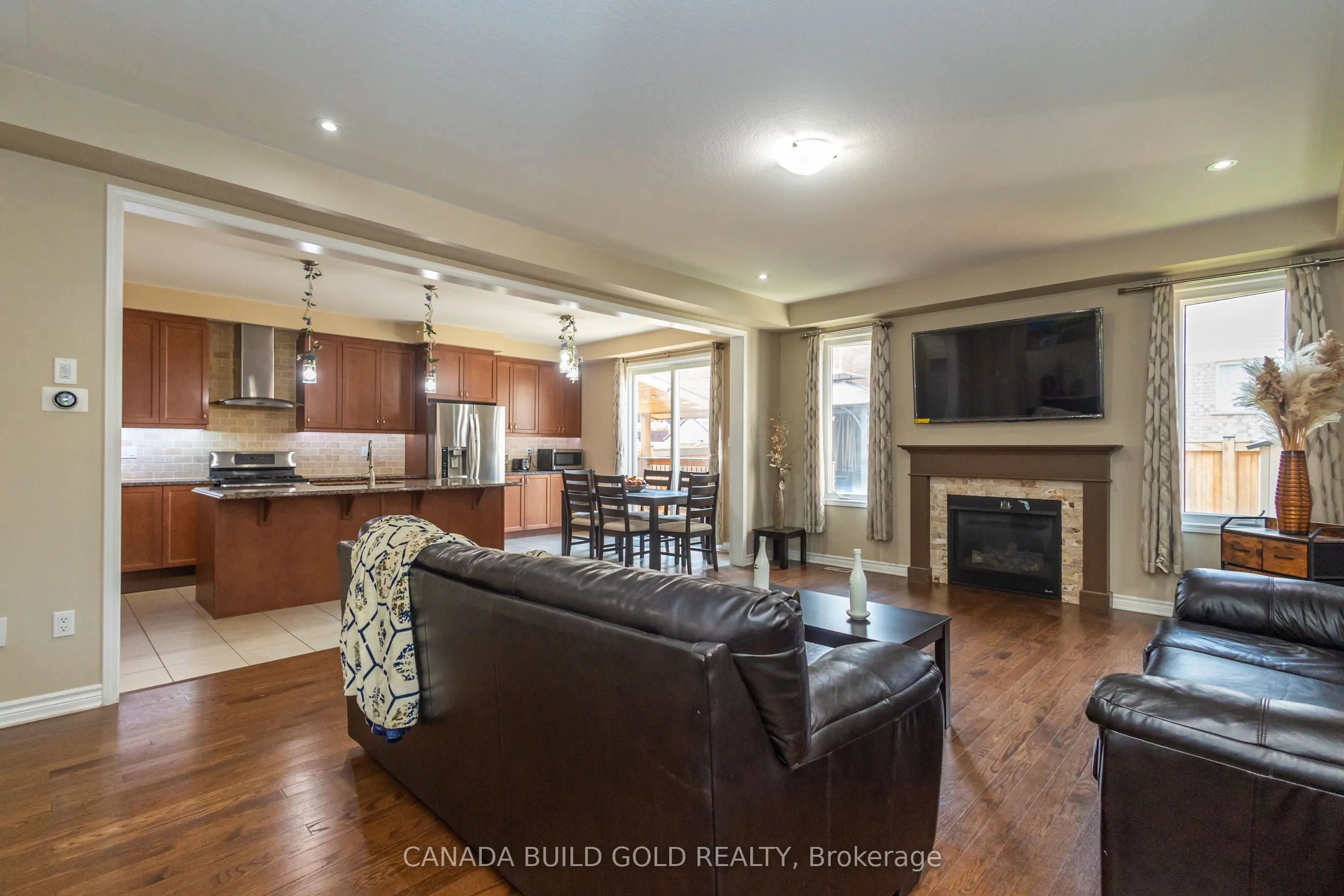 83 West Oak Trail
