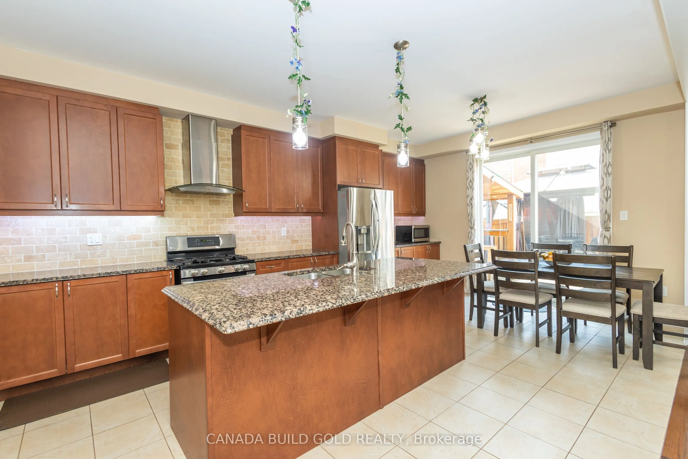 83 West Oak Trail