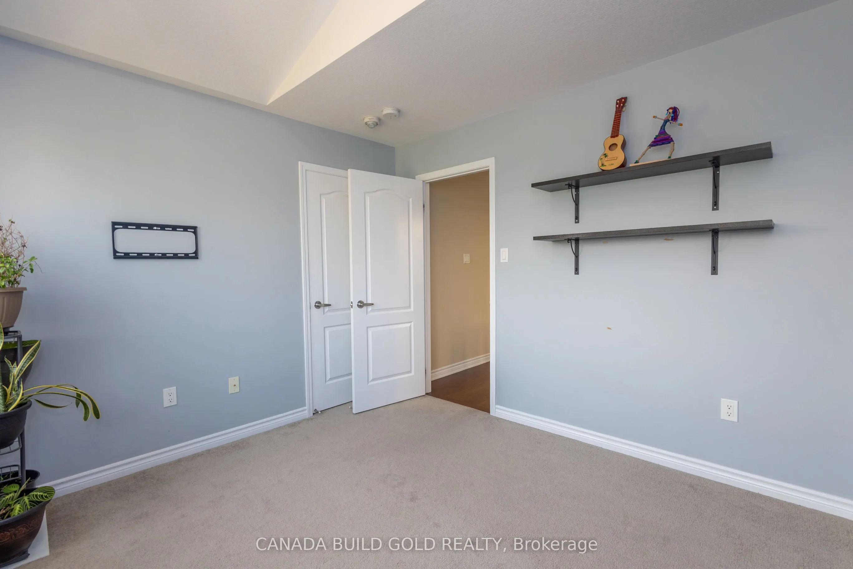83 West Oak Trail