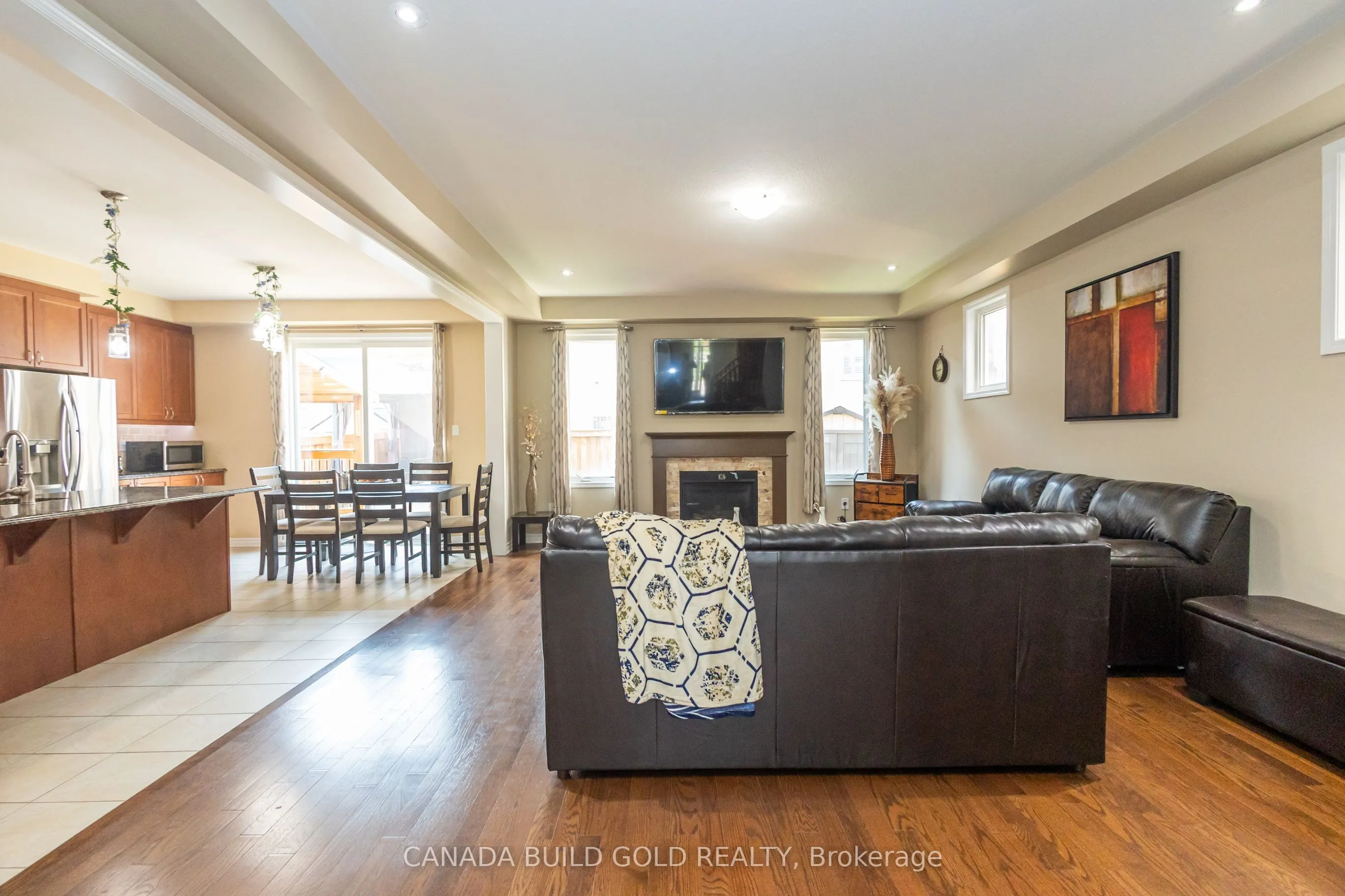 83 West Oak Trail