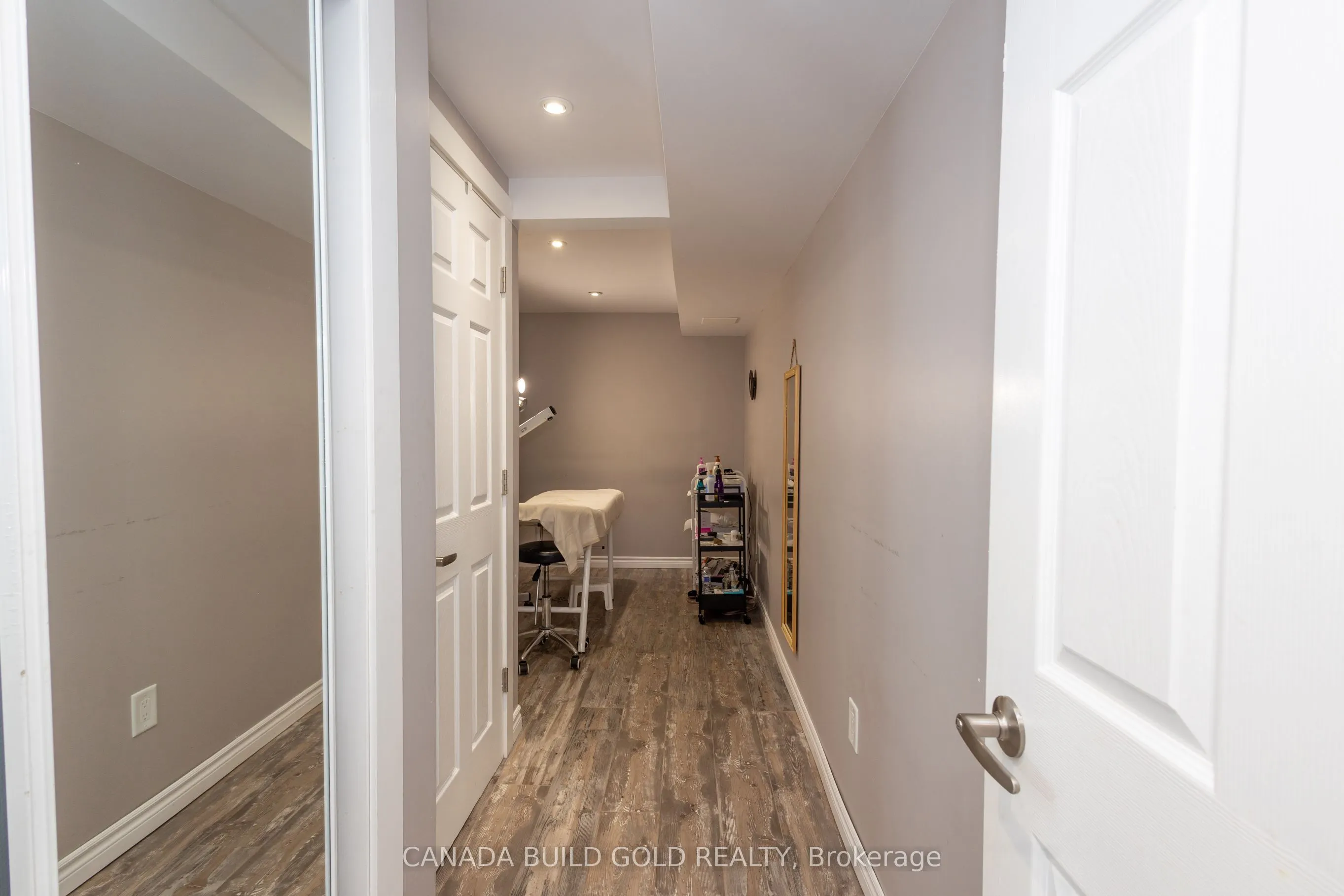 83 West Oak Trail