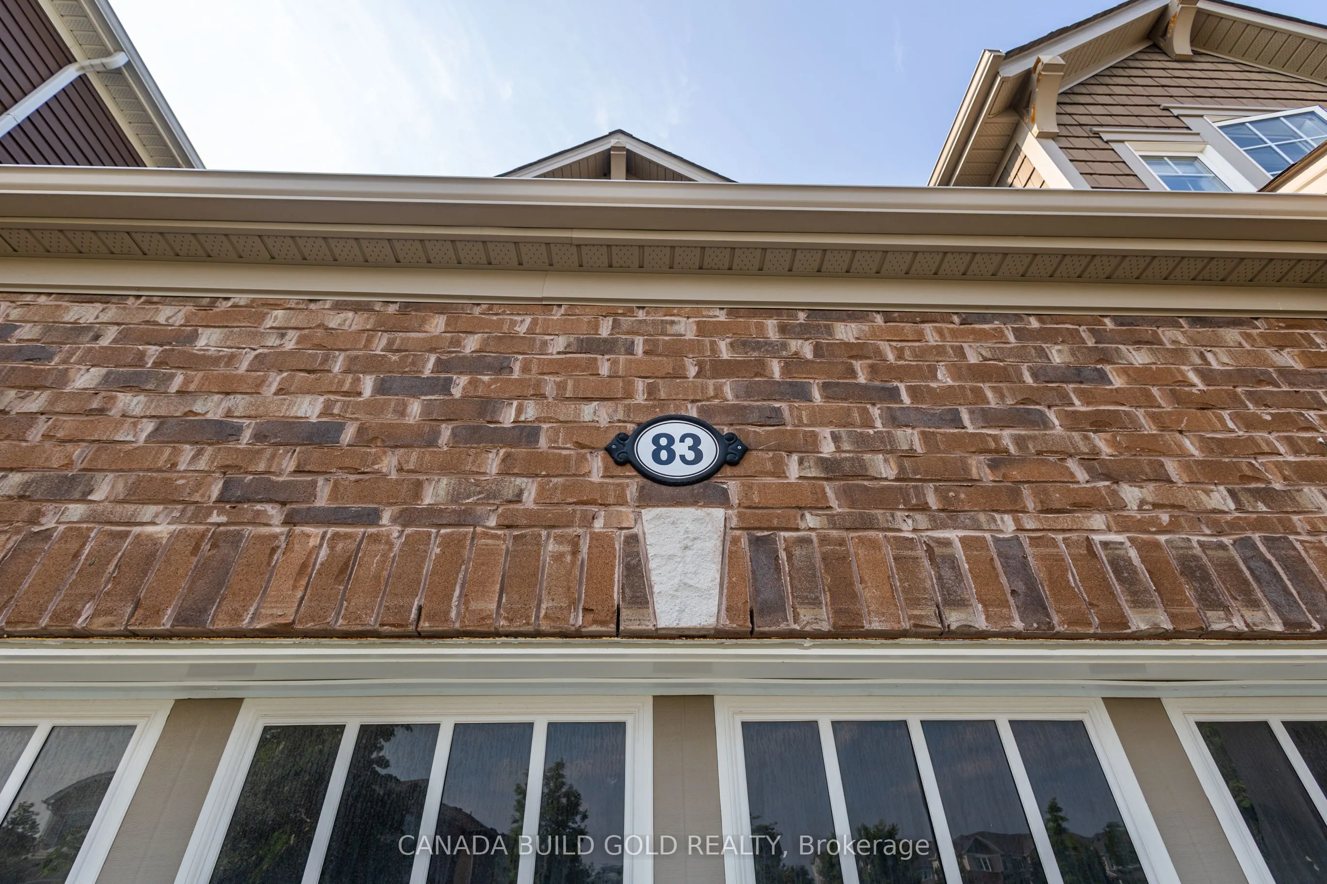 83 West Oak Trail