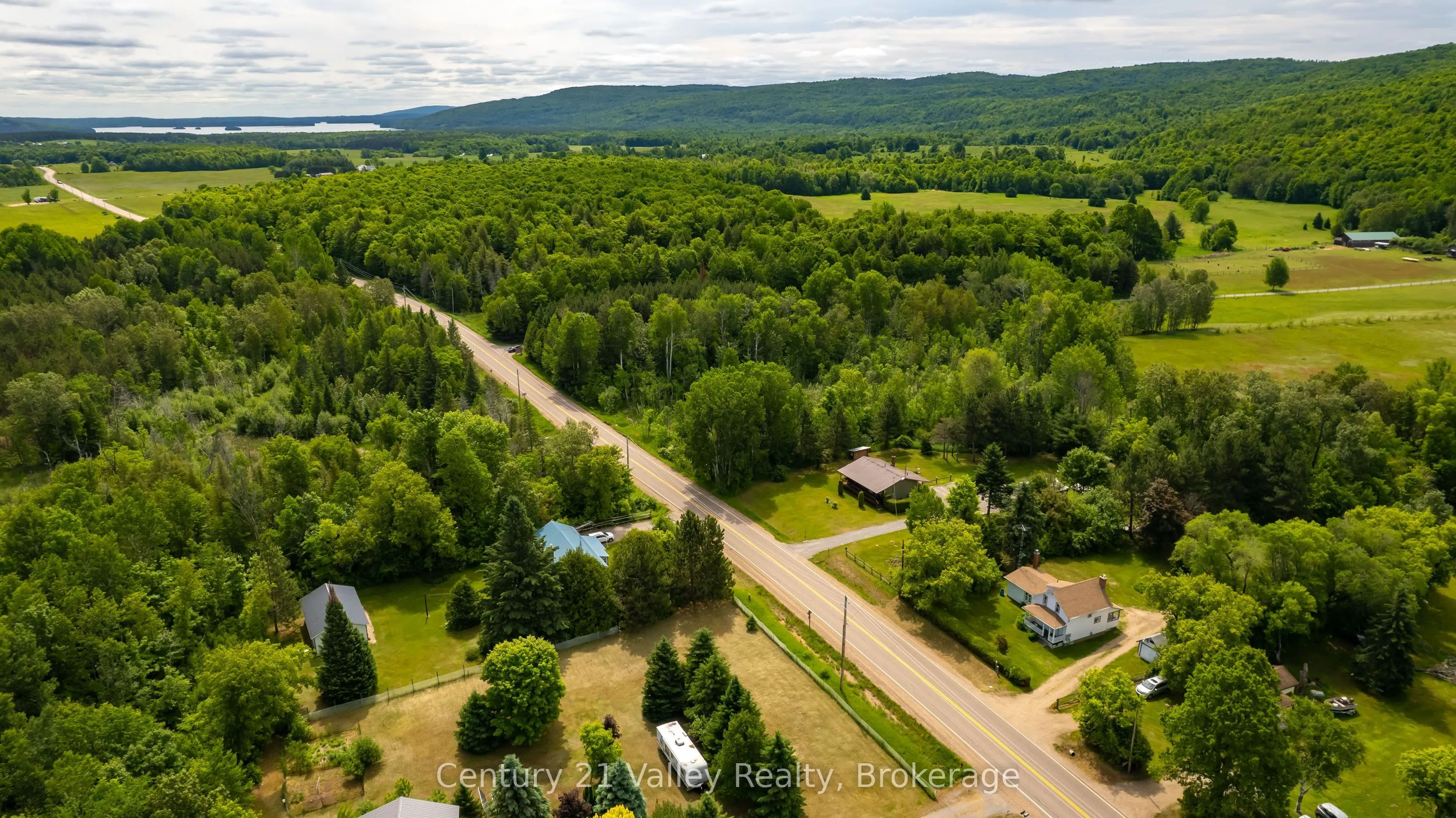3879 Foymount Road