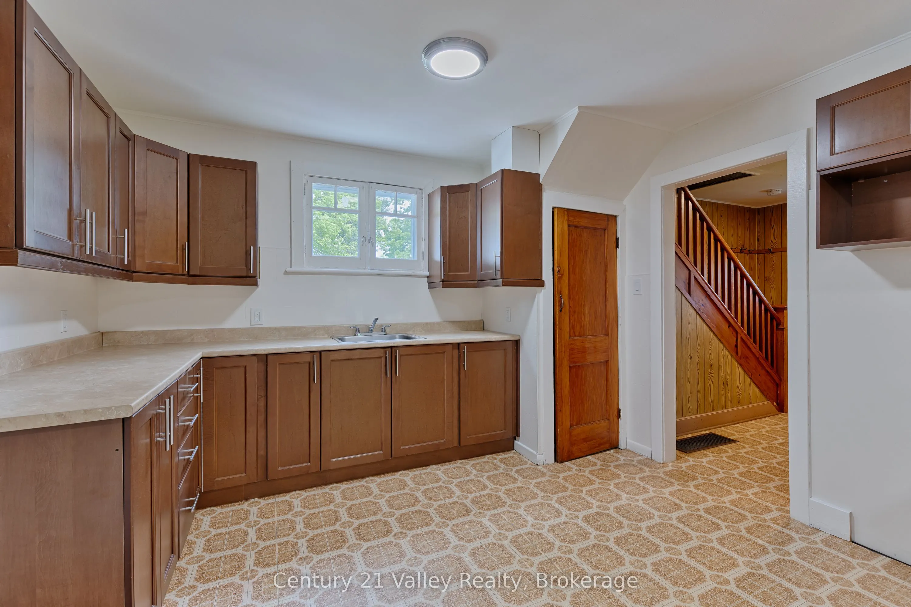 3879 Foymount Road