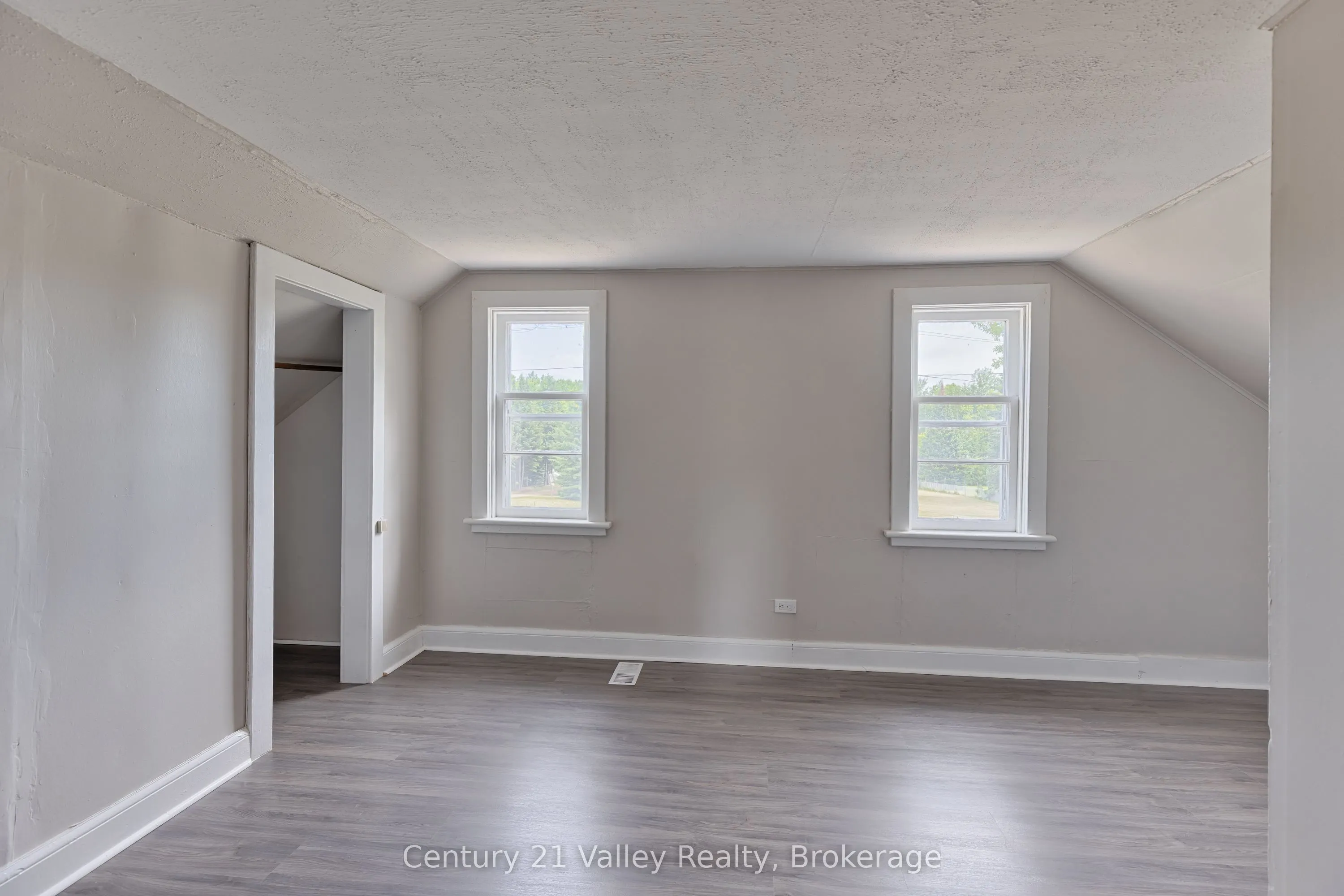 3879 Foymount Road