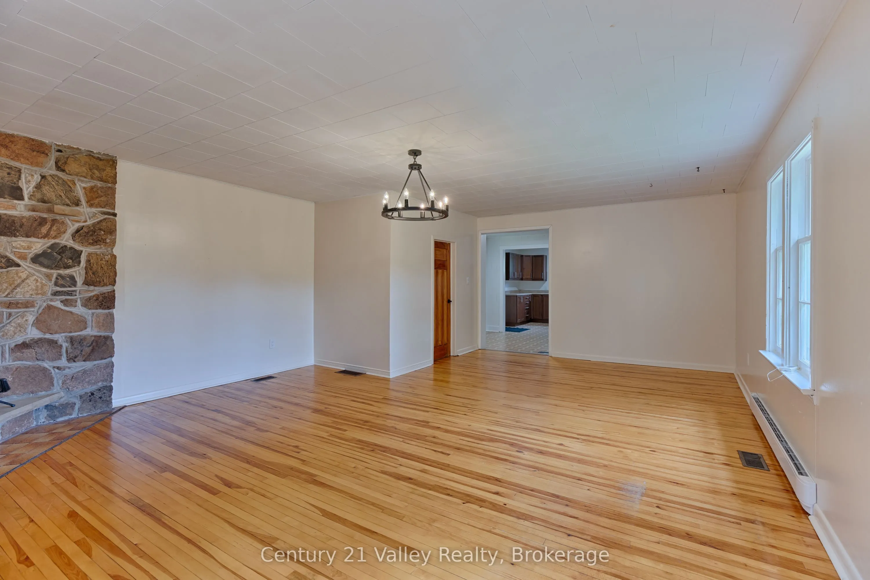 3879 Foymount Road