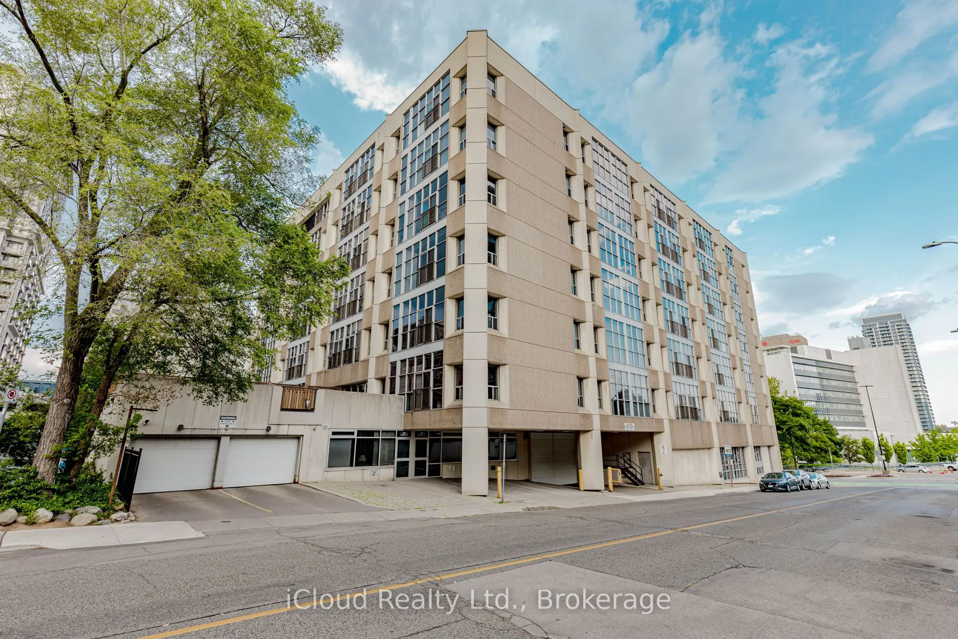 66 Bay Street S #107