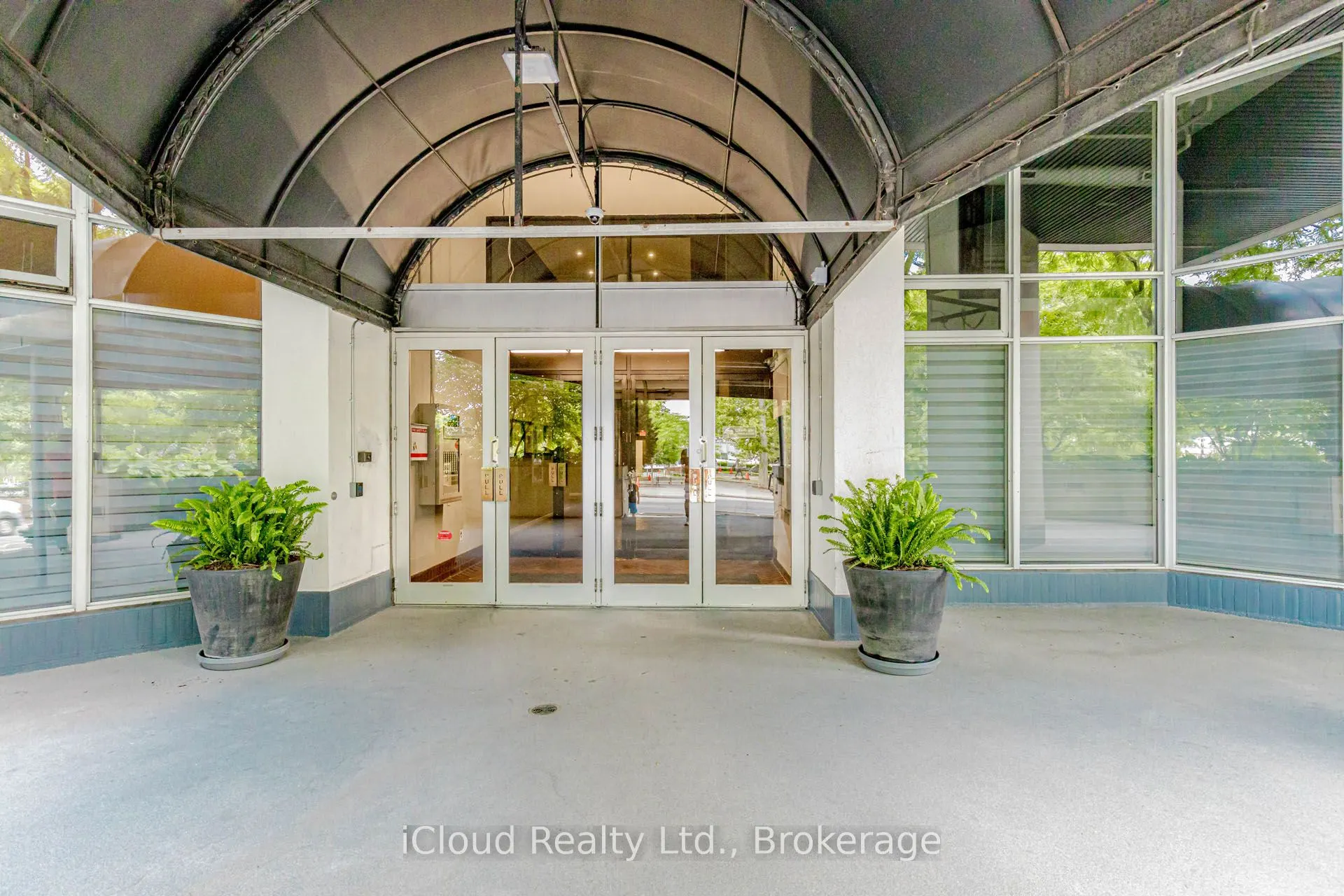 66 Bay Street S #107
