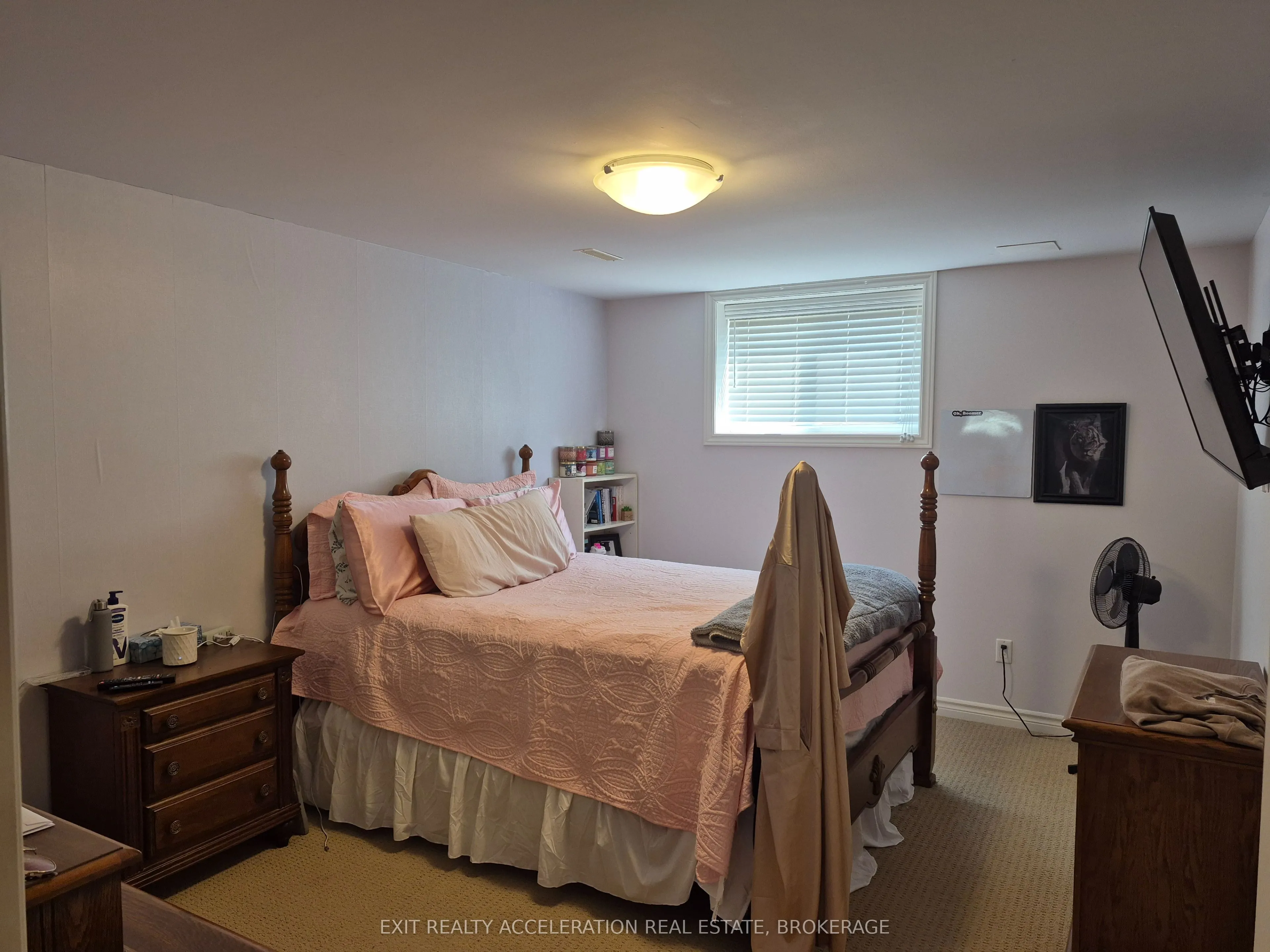63 ASHWOOD CRESCENT