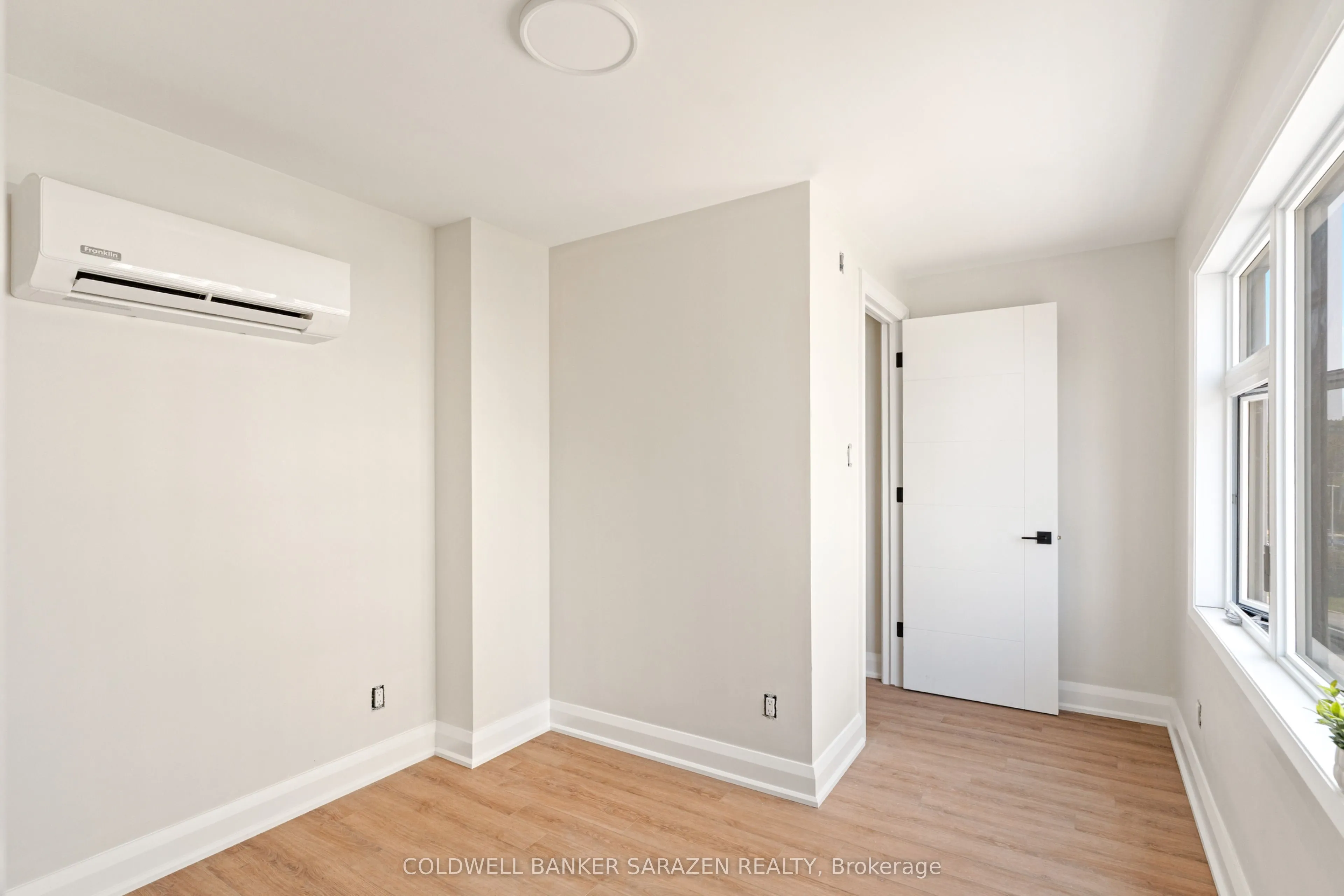 10 MCARTHUR Avenue, #002