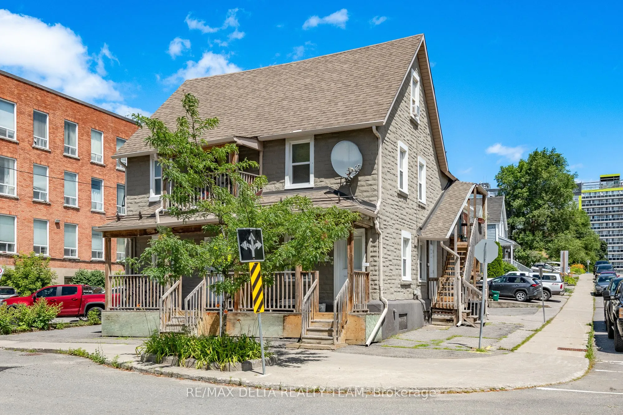437-439 BOOTH Street