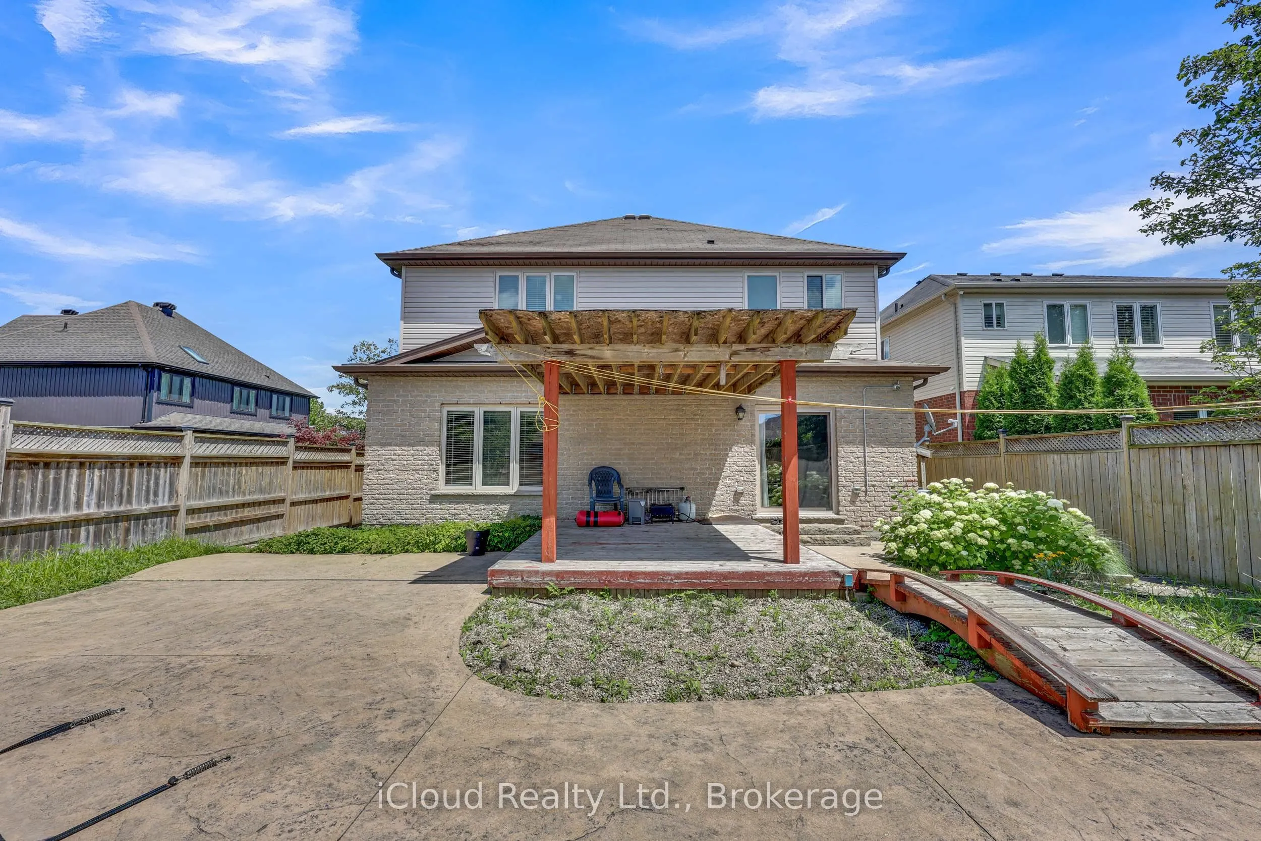 803 SPITFIRE Street