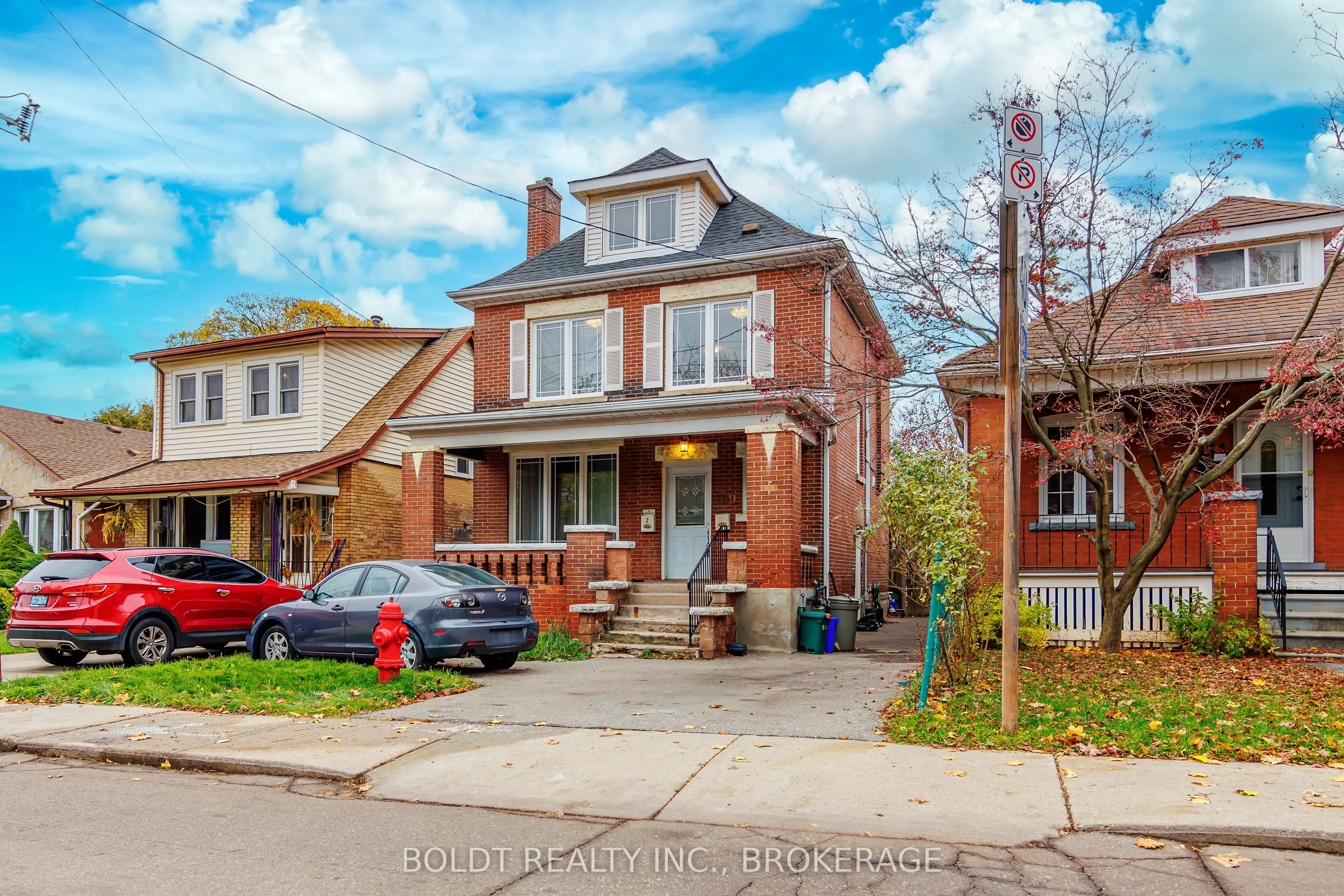 209 Rosslyn Avenue S