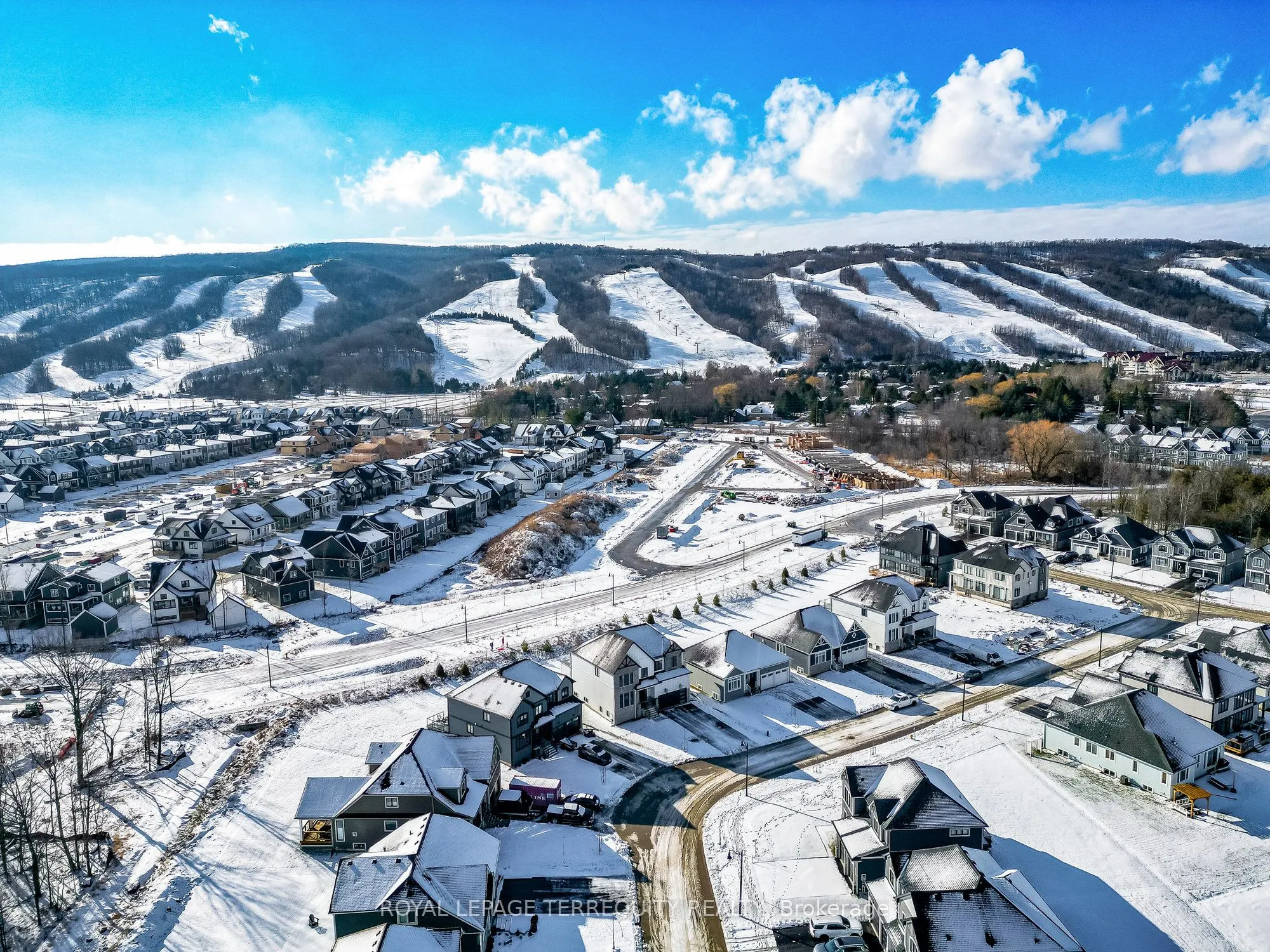 109 Stillwater Crescent, #S/T