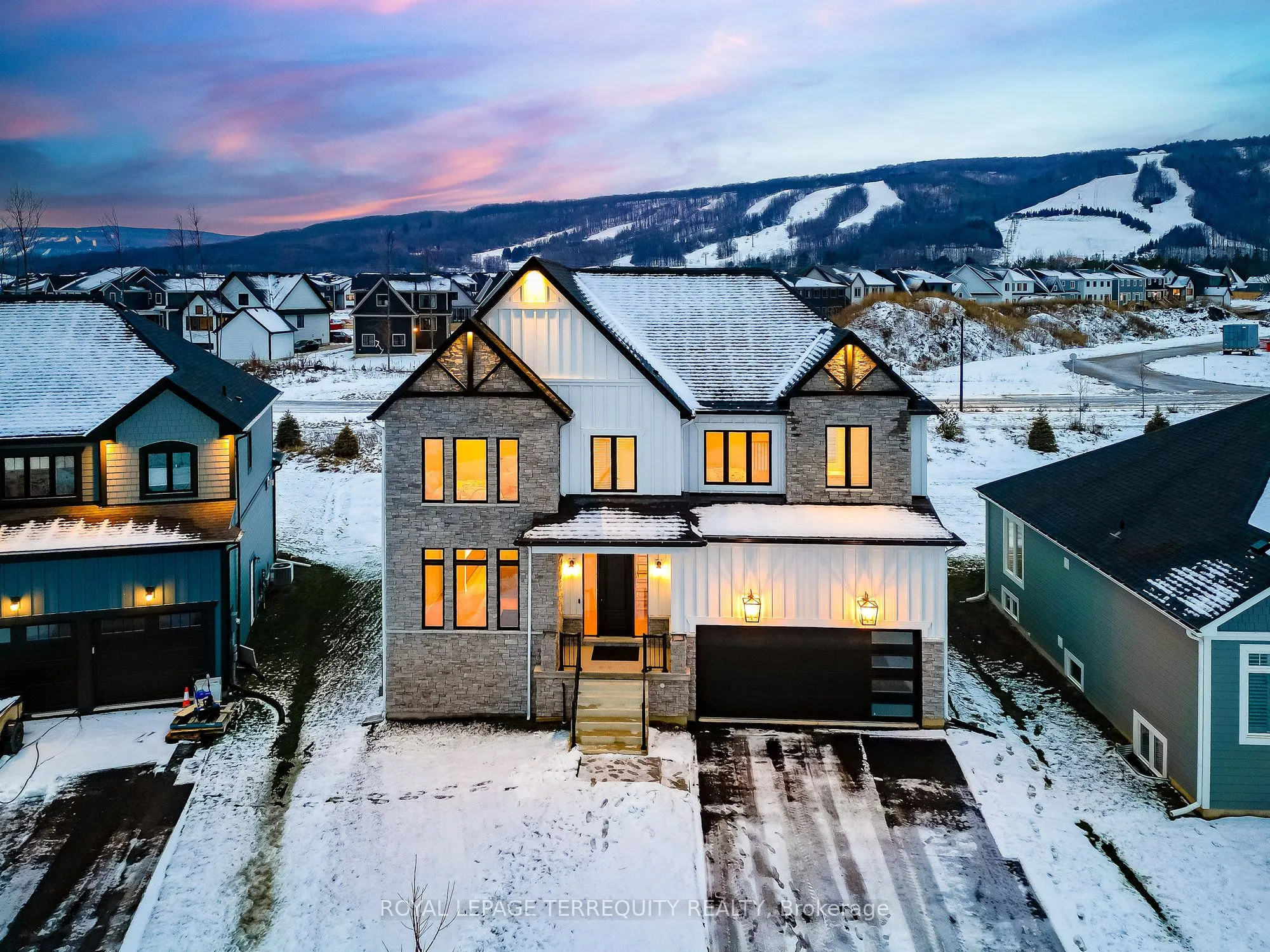 109 Stillwater Crescent, #S/T