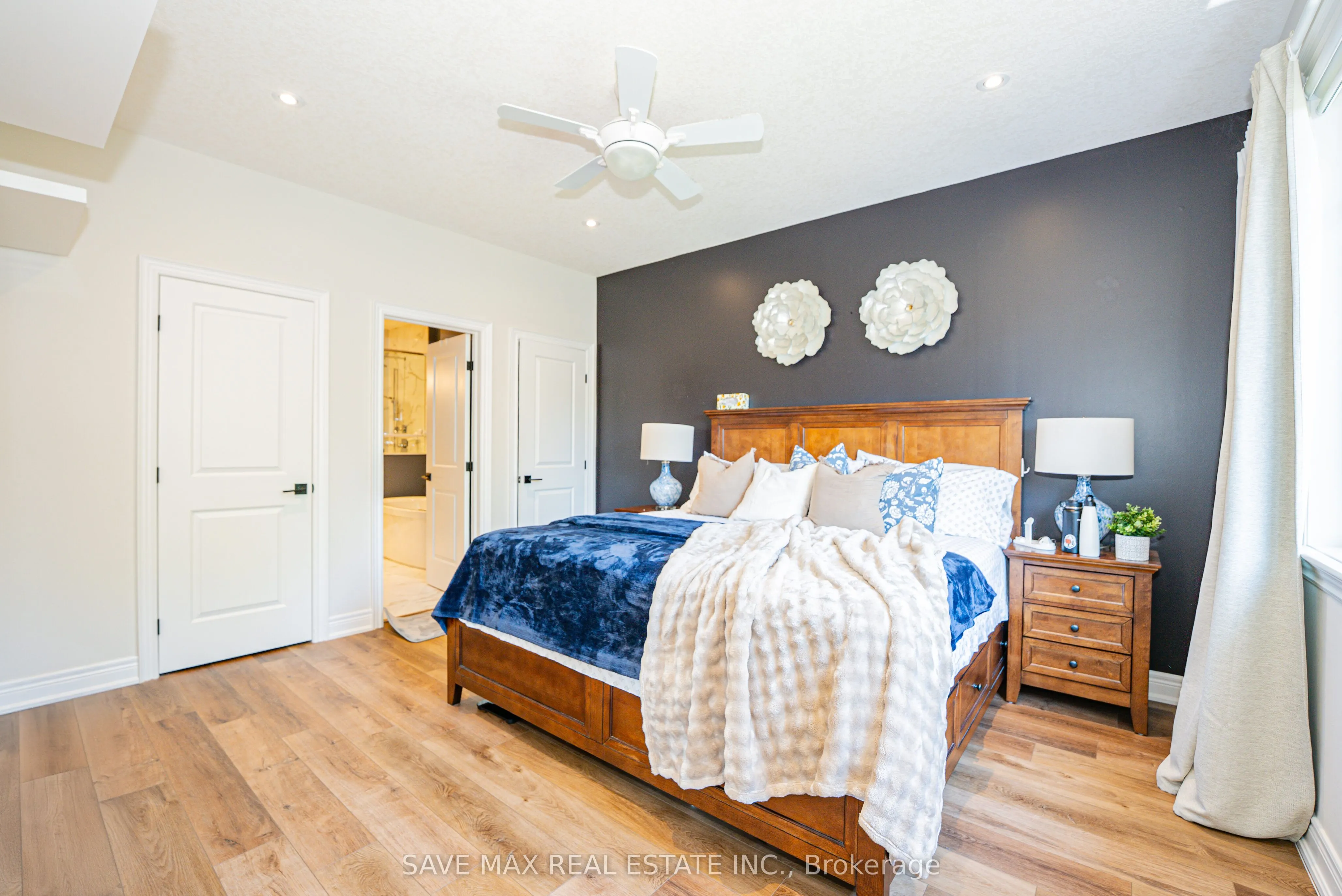 2848 King Street, #11