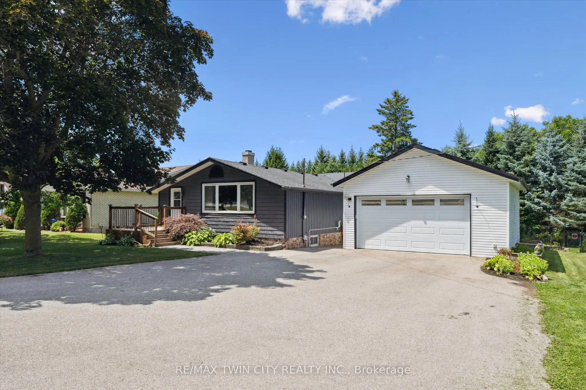 585033 County 9 Road