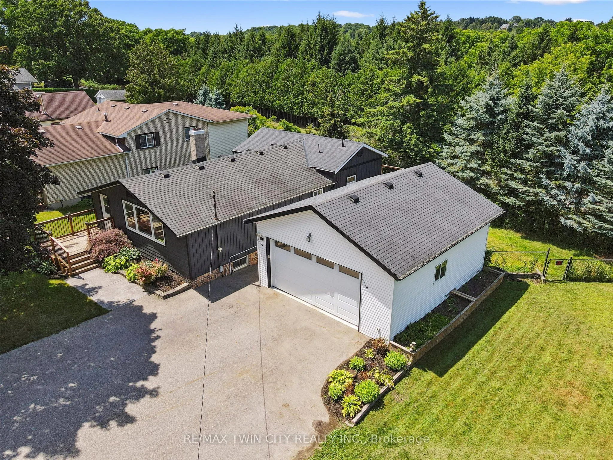 585033 County 9 Road