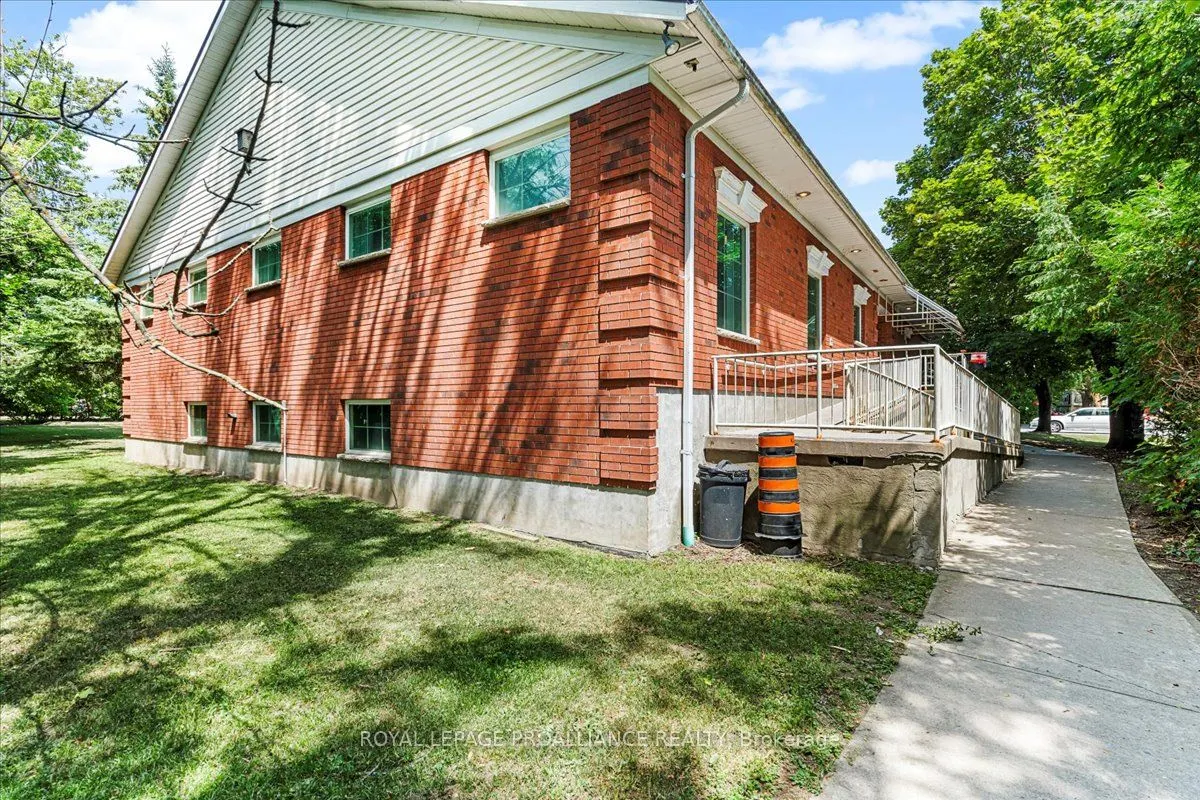 320 Colborne Street