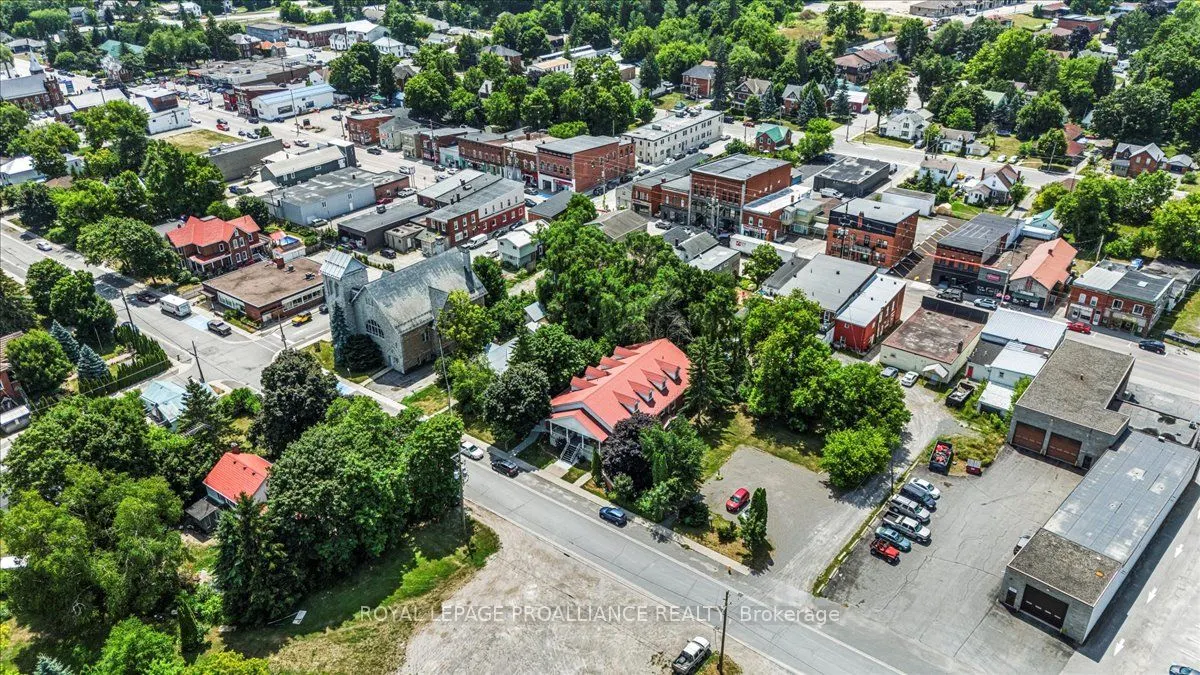 320 Colborne Street