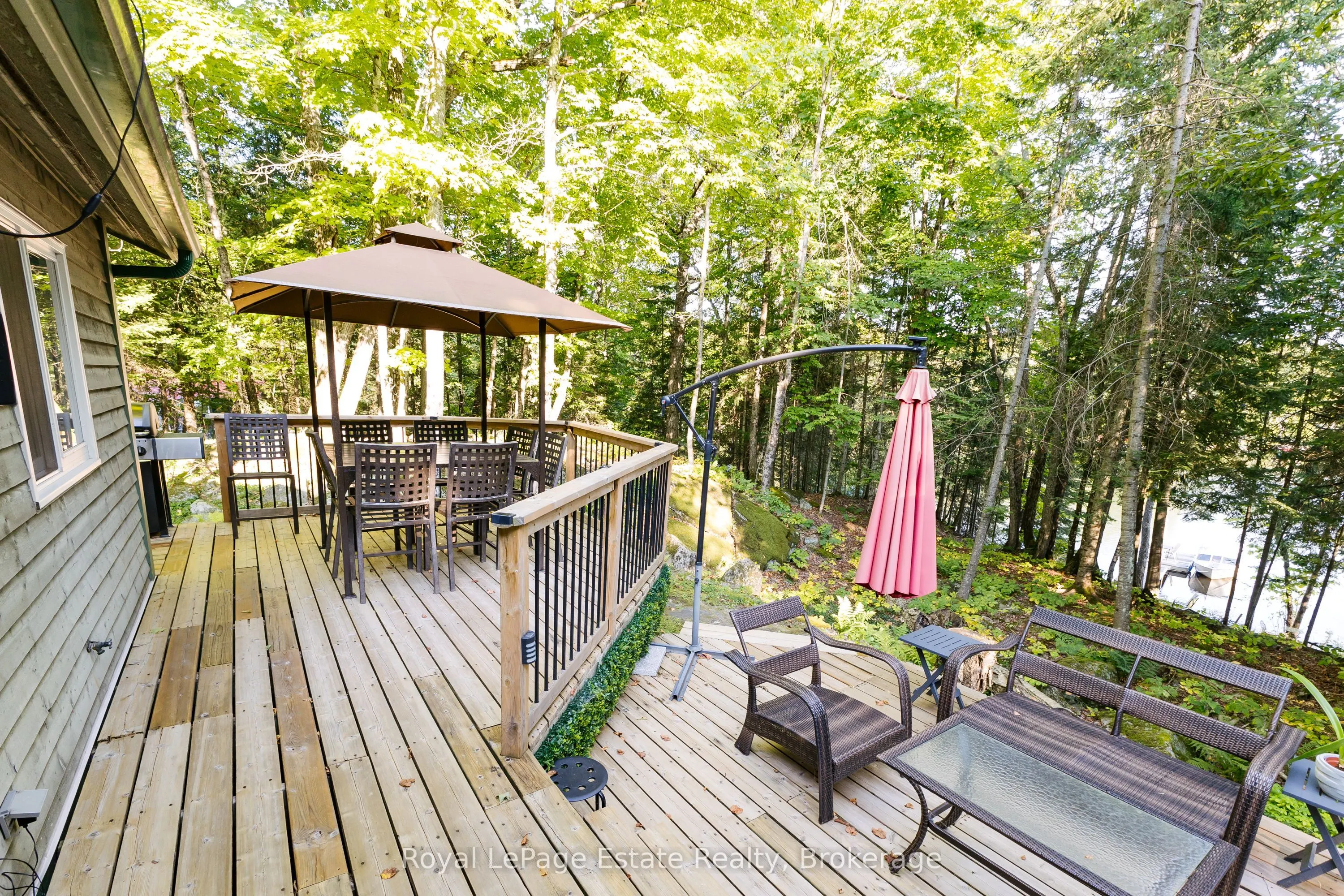 1157 Between Lakes Trail