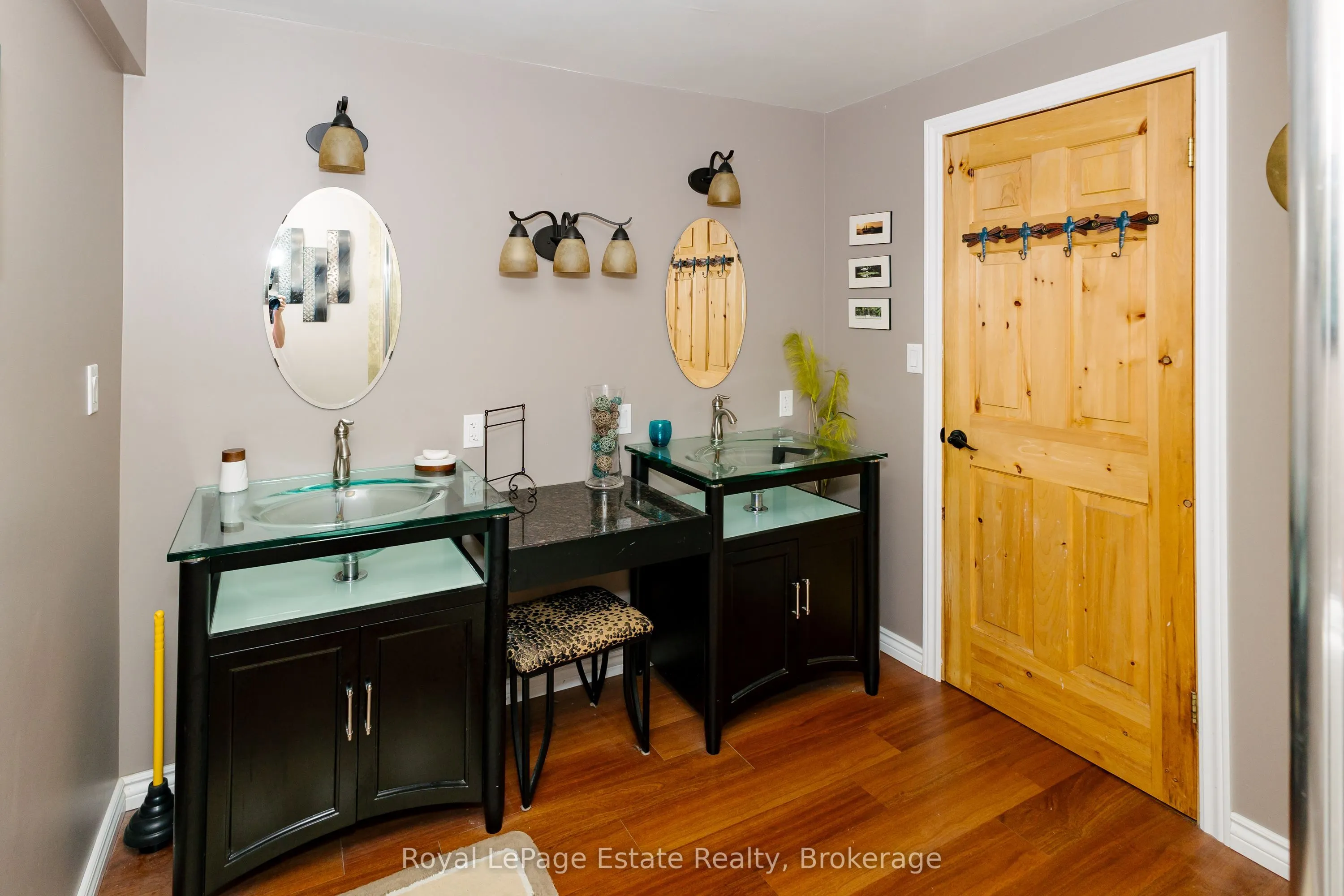 1157 Between Lakes Trail