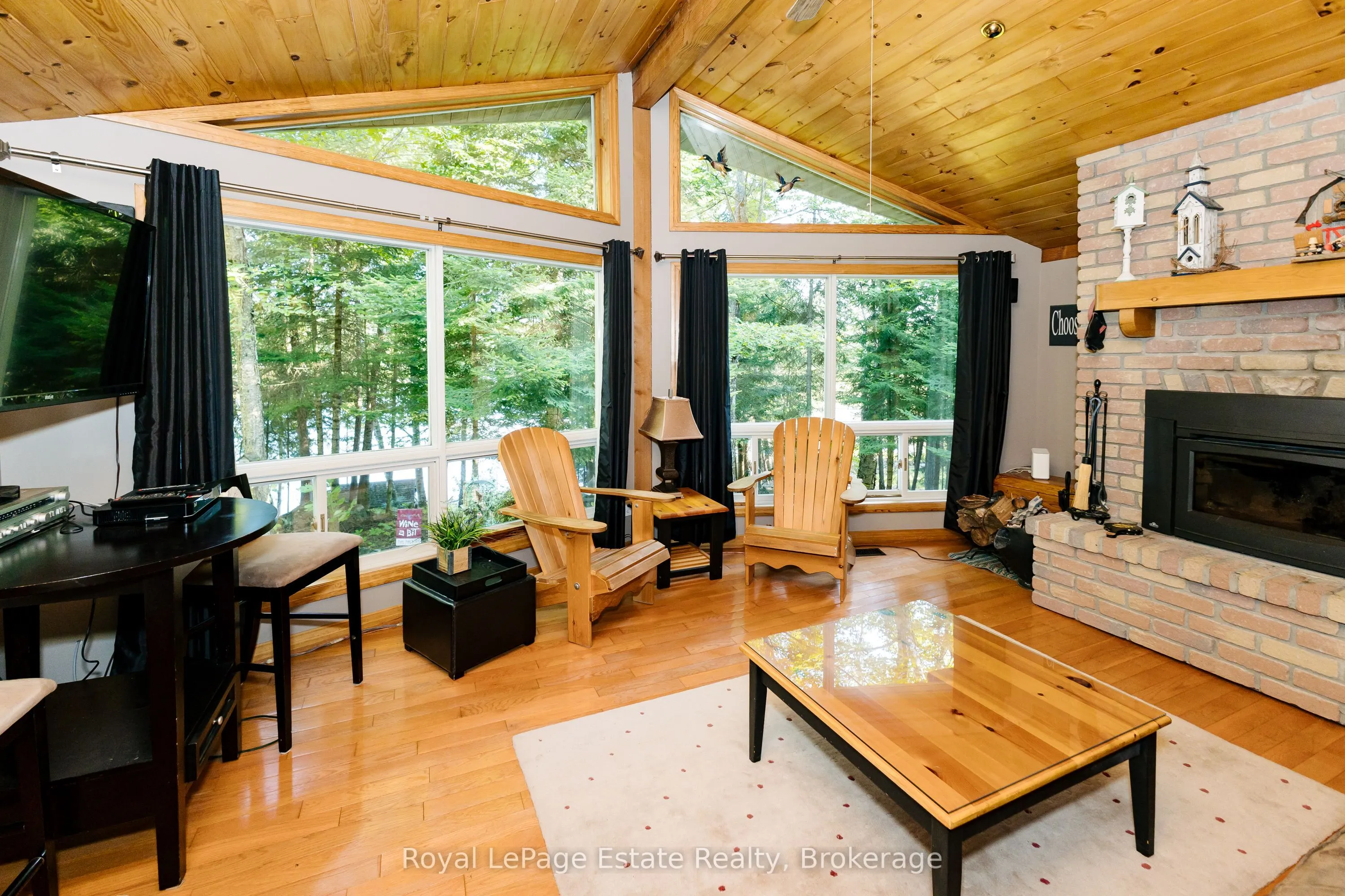 1157 Between Lakes Trail